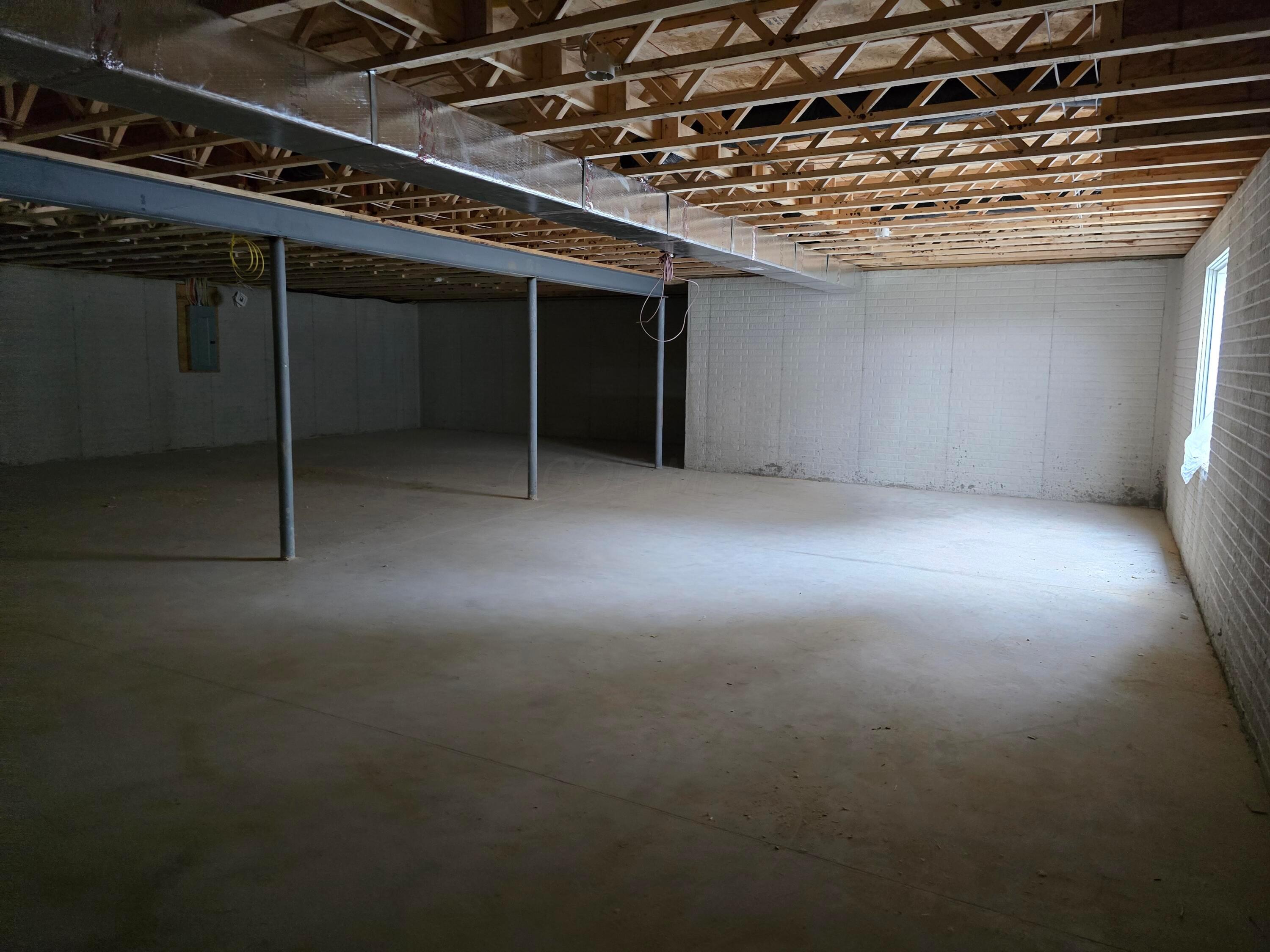 461 Creekside Drive Property Photo 35