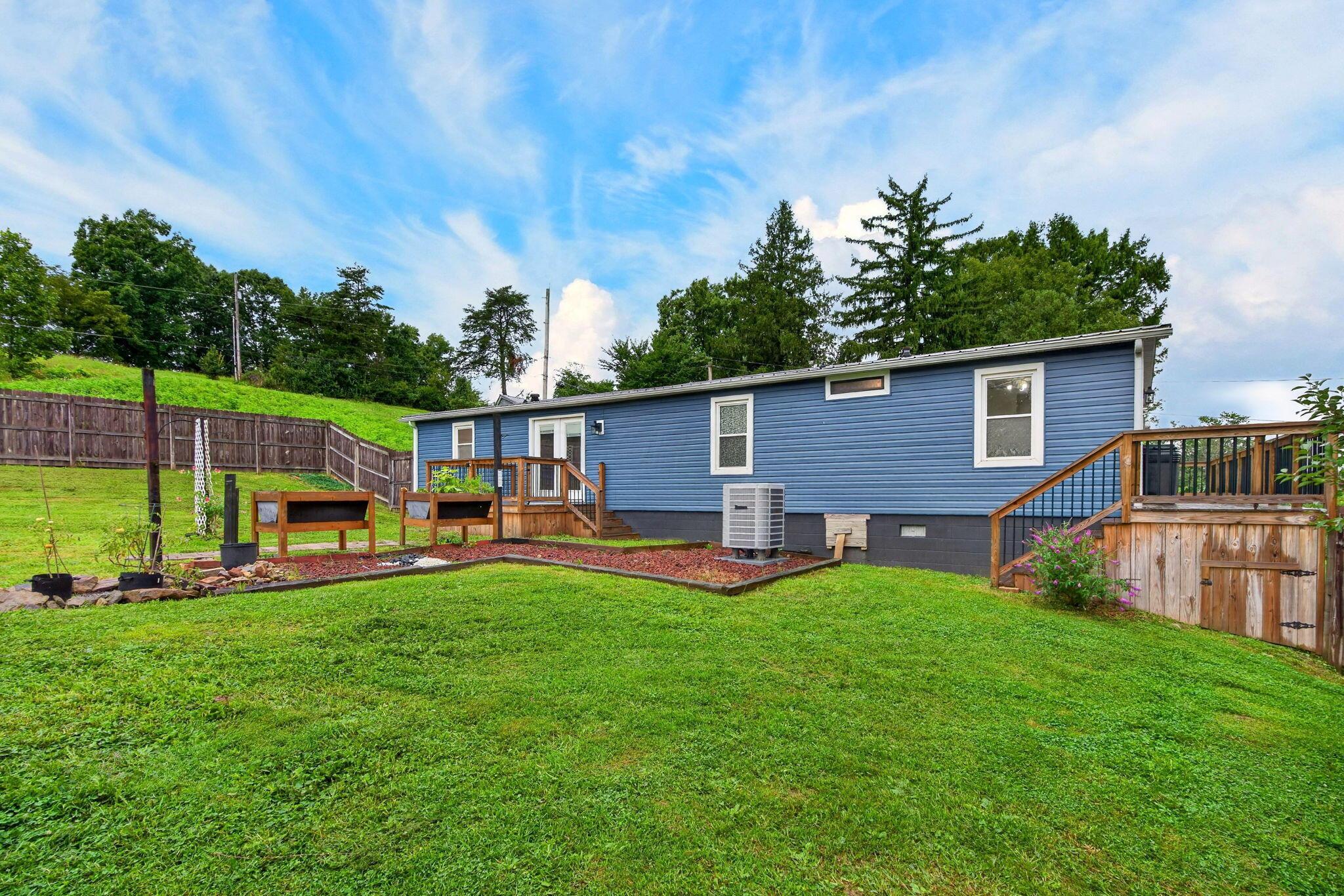 427 Davis Avenue Property Photo 42
