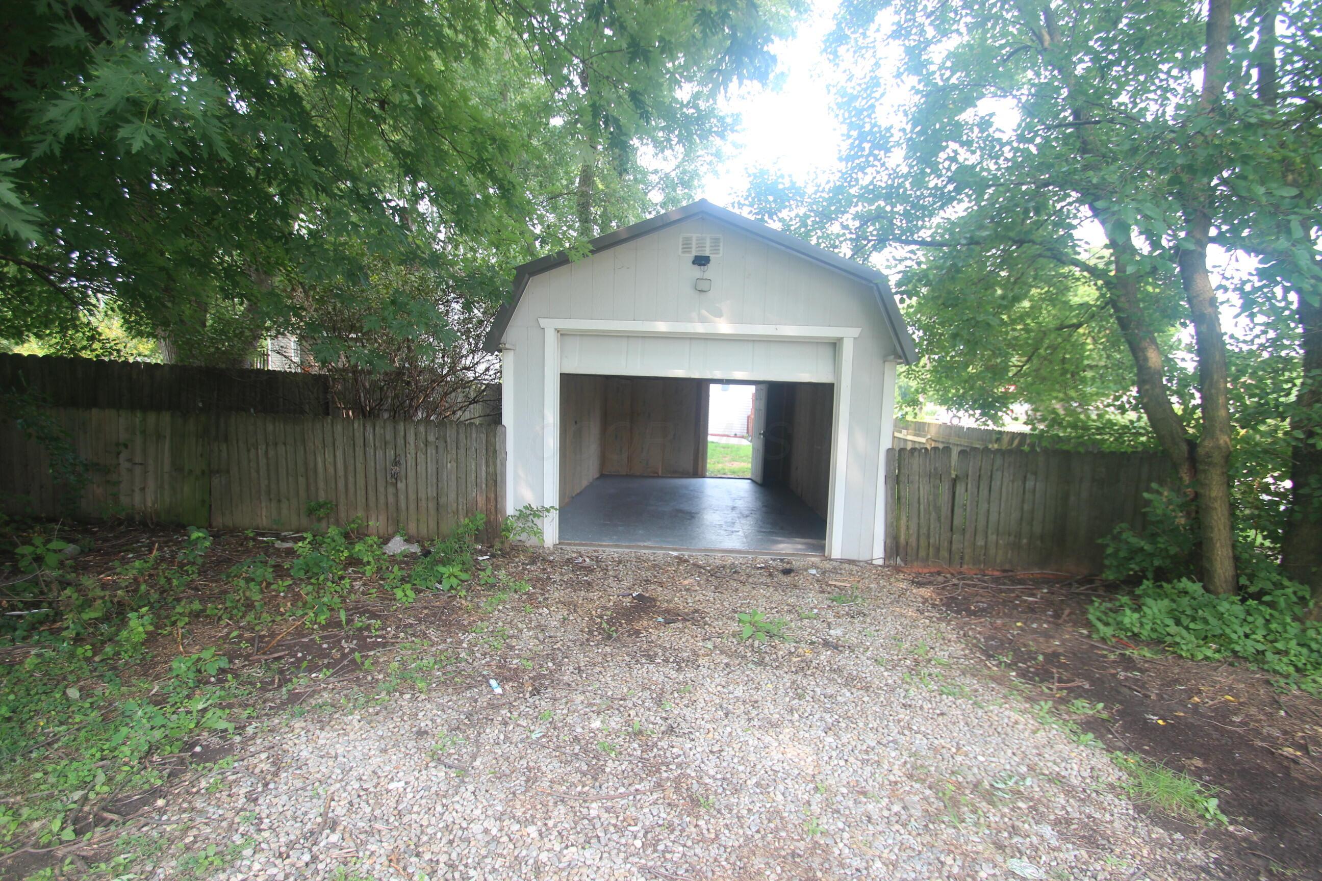 247 Clinton Street Property Photo 7