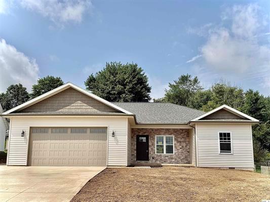 867 Fairway Drive Property Photo 1
