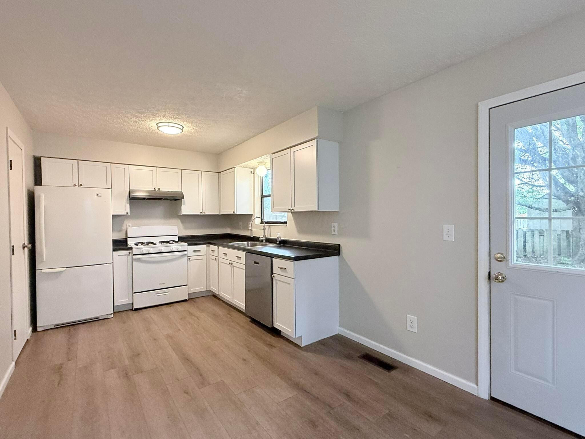4849 Herndon Drive Property Photo 10
