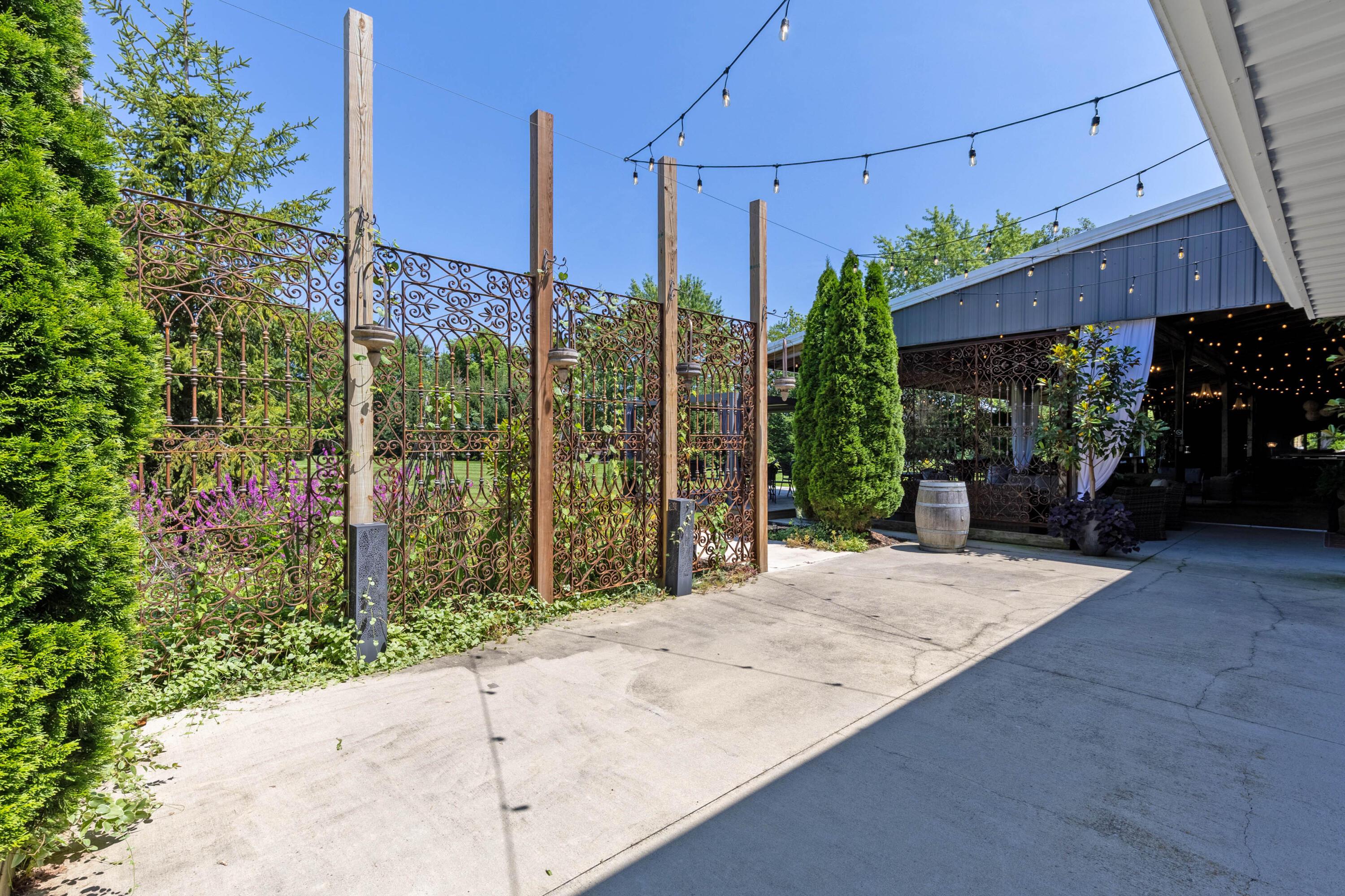 8 E 3rd Avenue Property Photo 33