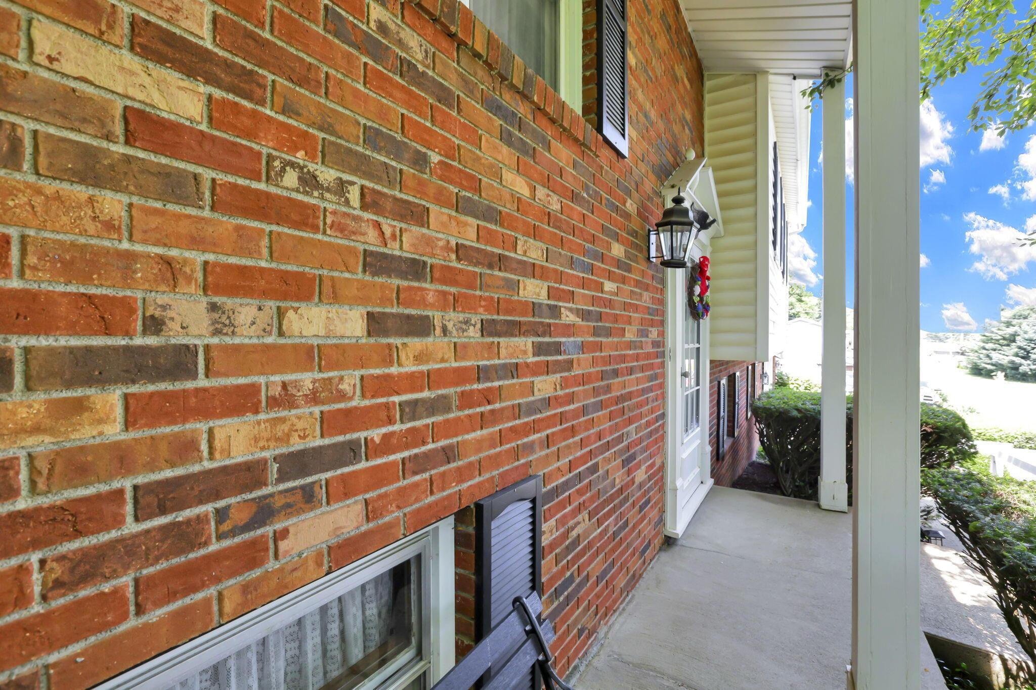 1935 Old Logan Road Se Property Photo 6