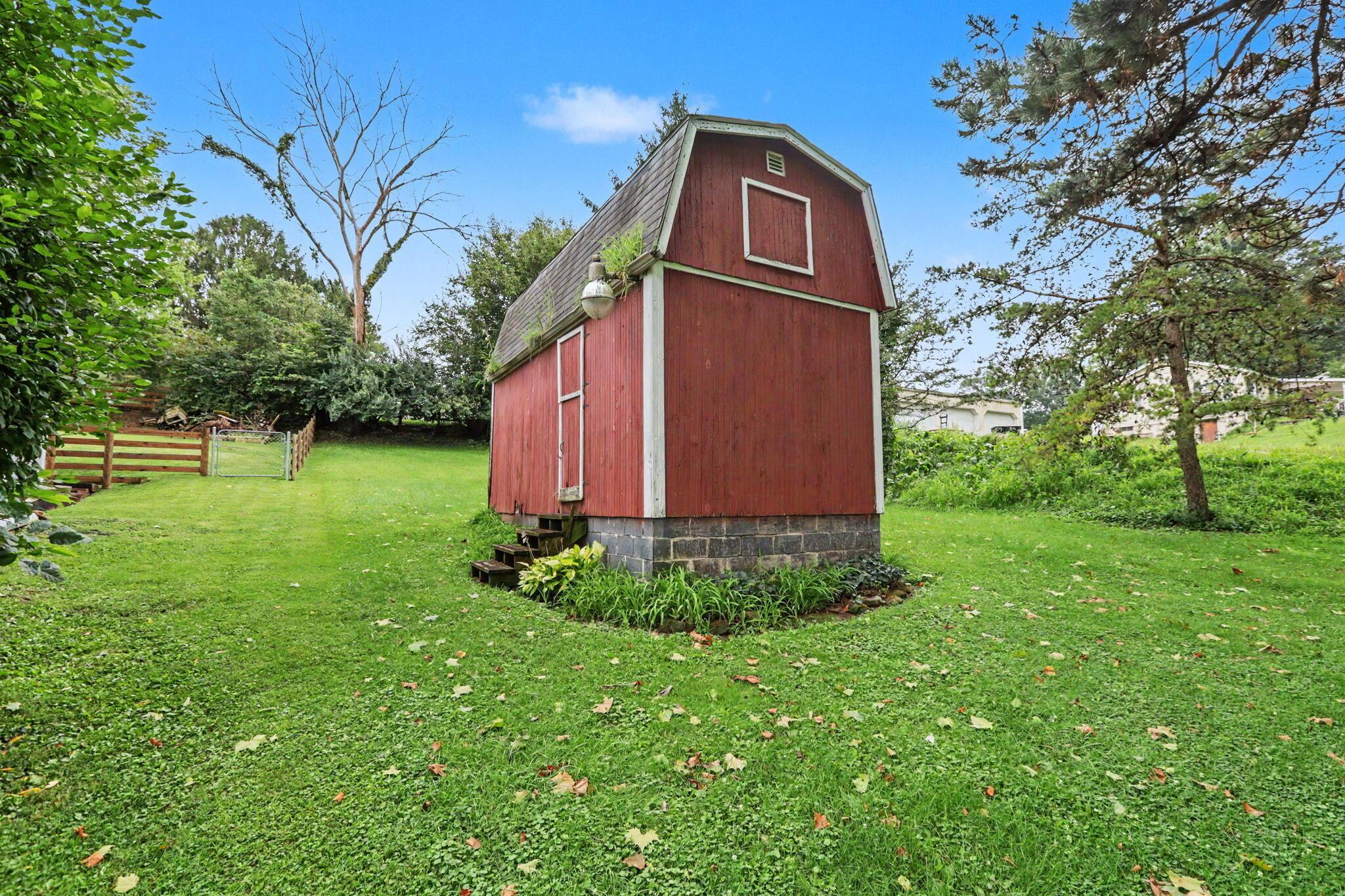 1935 Old Logan Road Se Property Photo 47