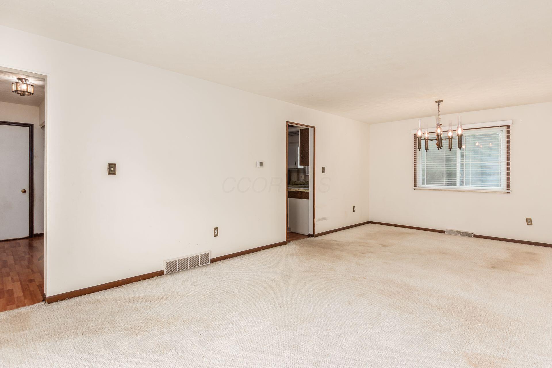 646 Darlene Place Property Photo 7