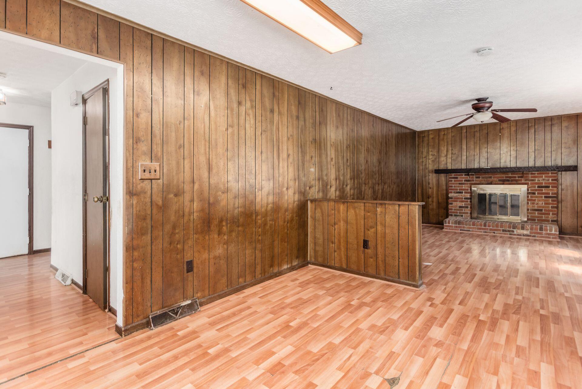646 Darlene Place Property Photo 12