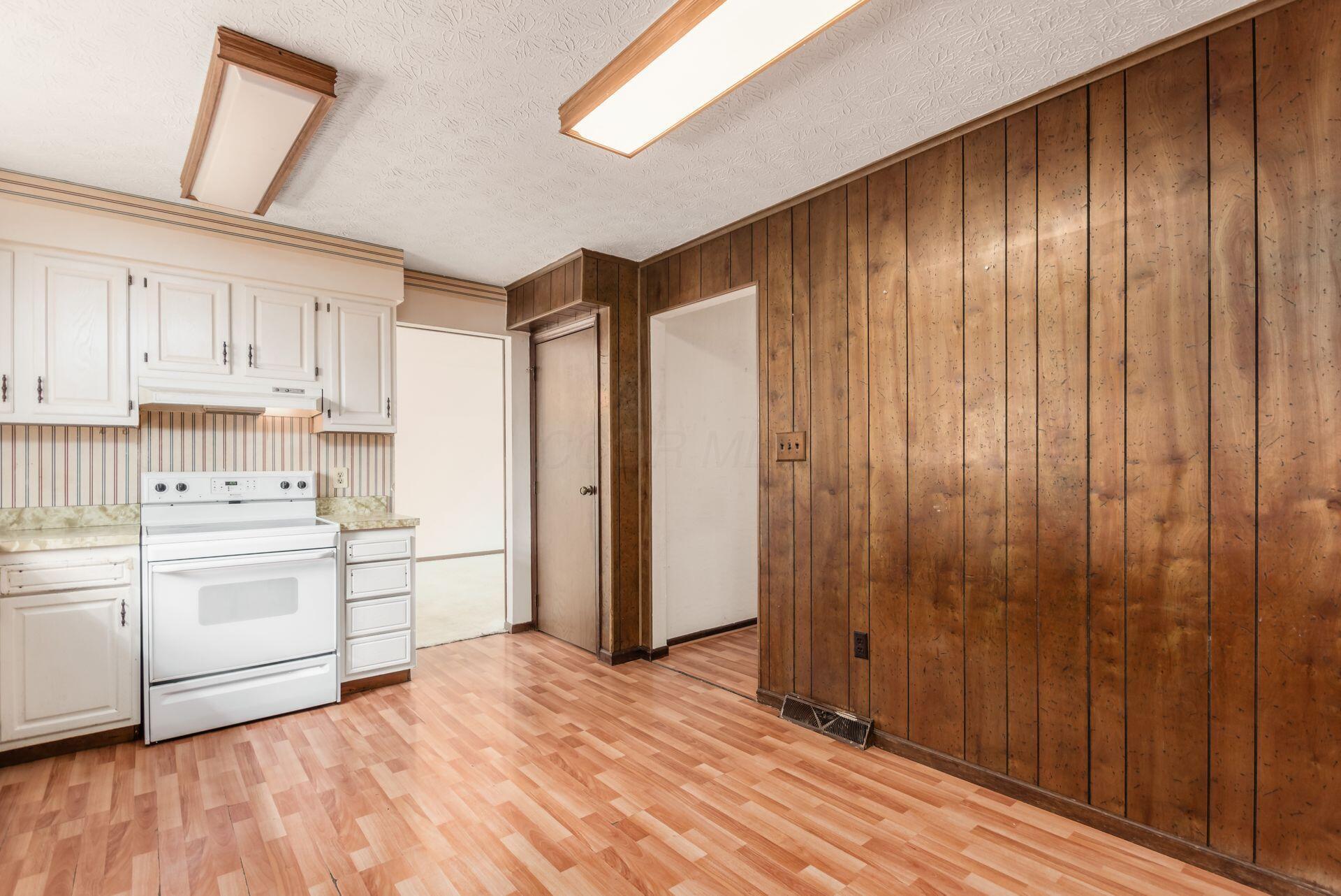 646 Darlene Place Property Photo 13