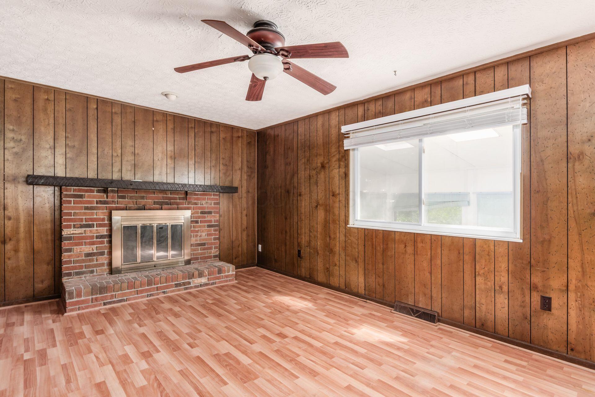 646 Darlene Place Property Photo 16