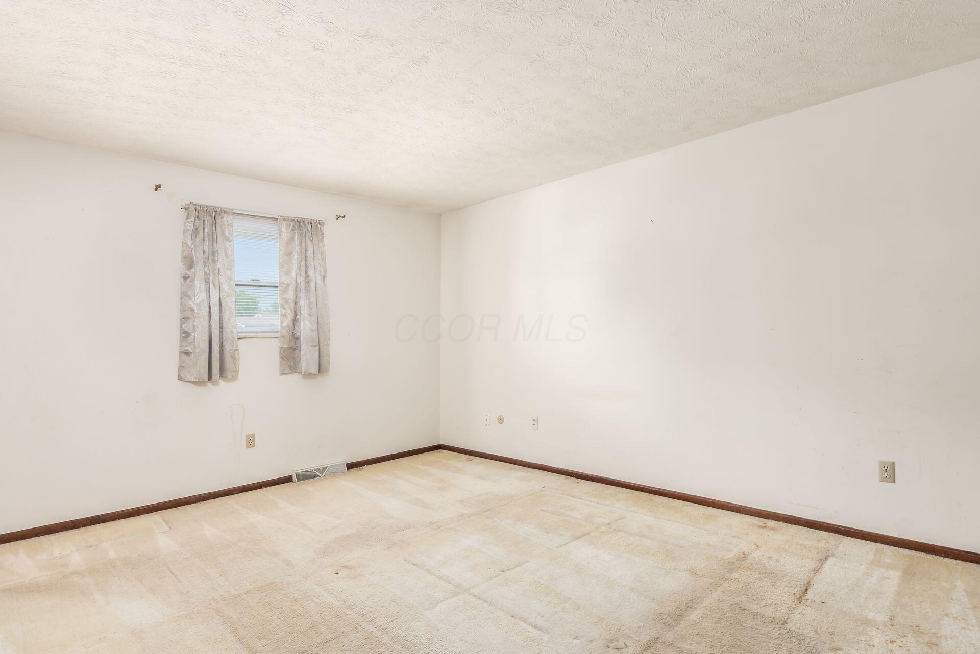 646 Darlene Place Property Photo 21
