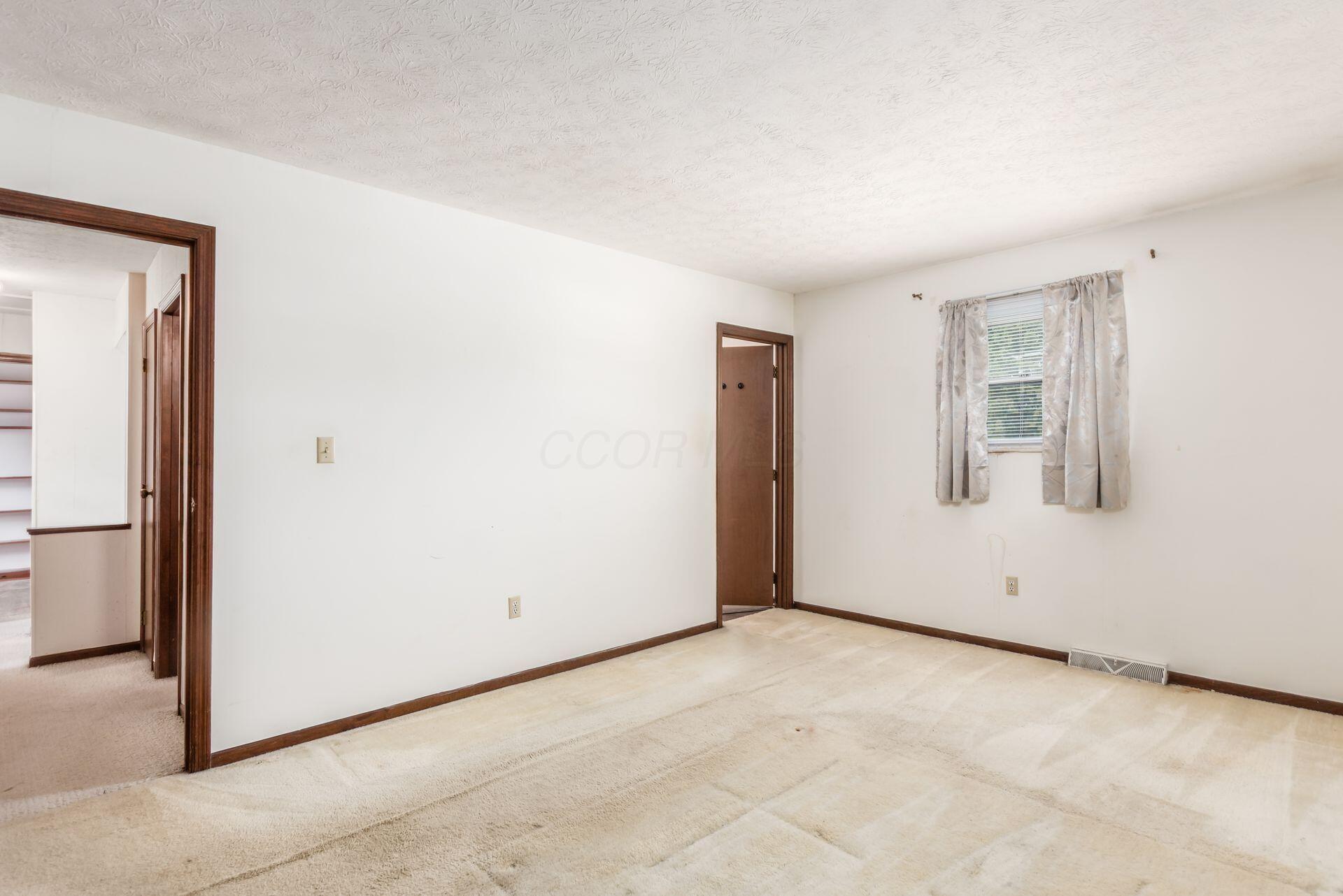 646 Darlene Place Property Photo 22