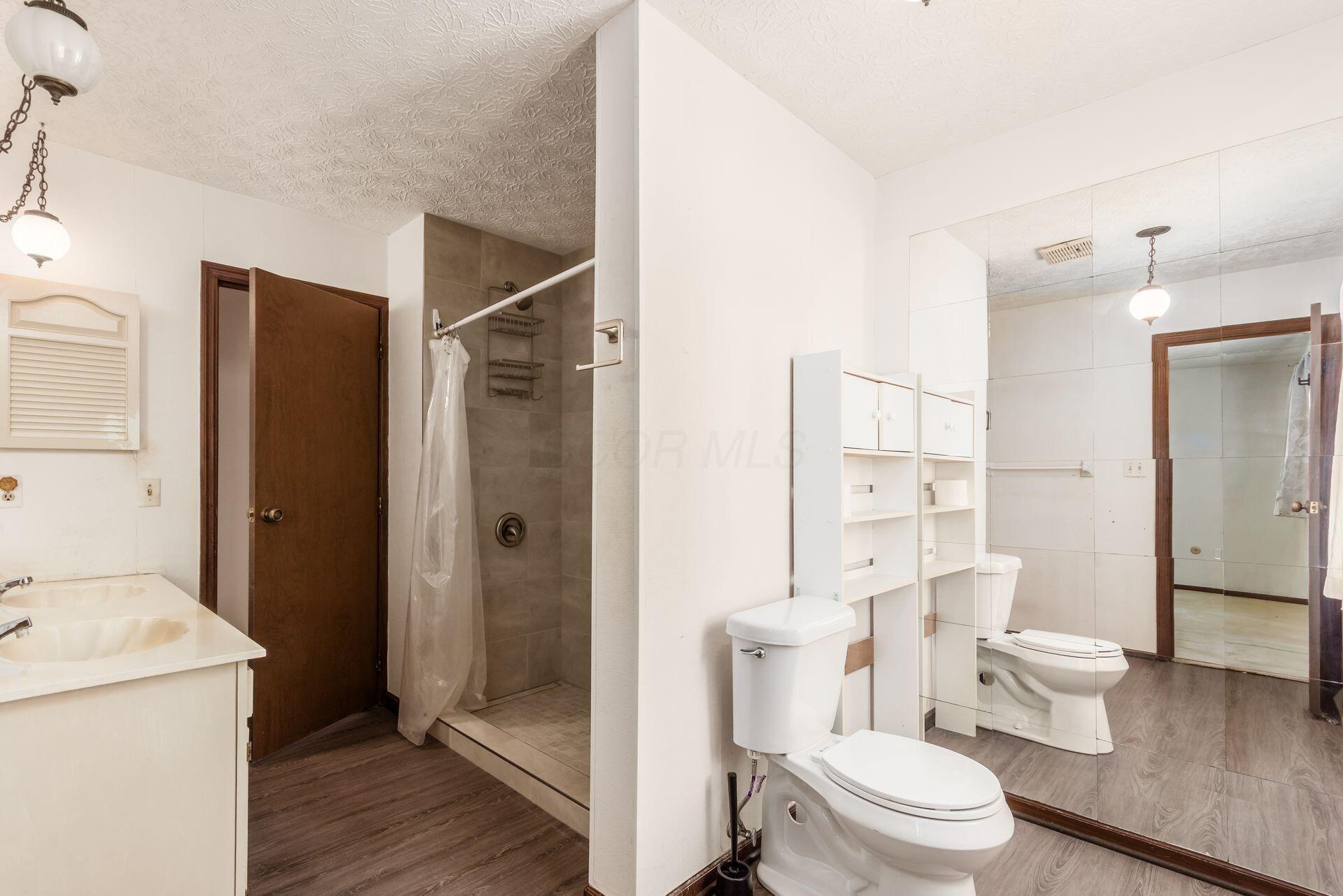 646 Darlene Place Property Photo 24