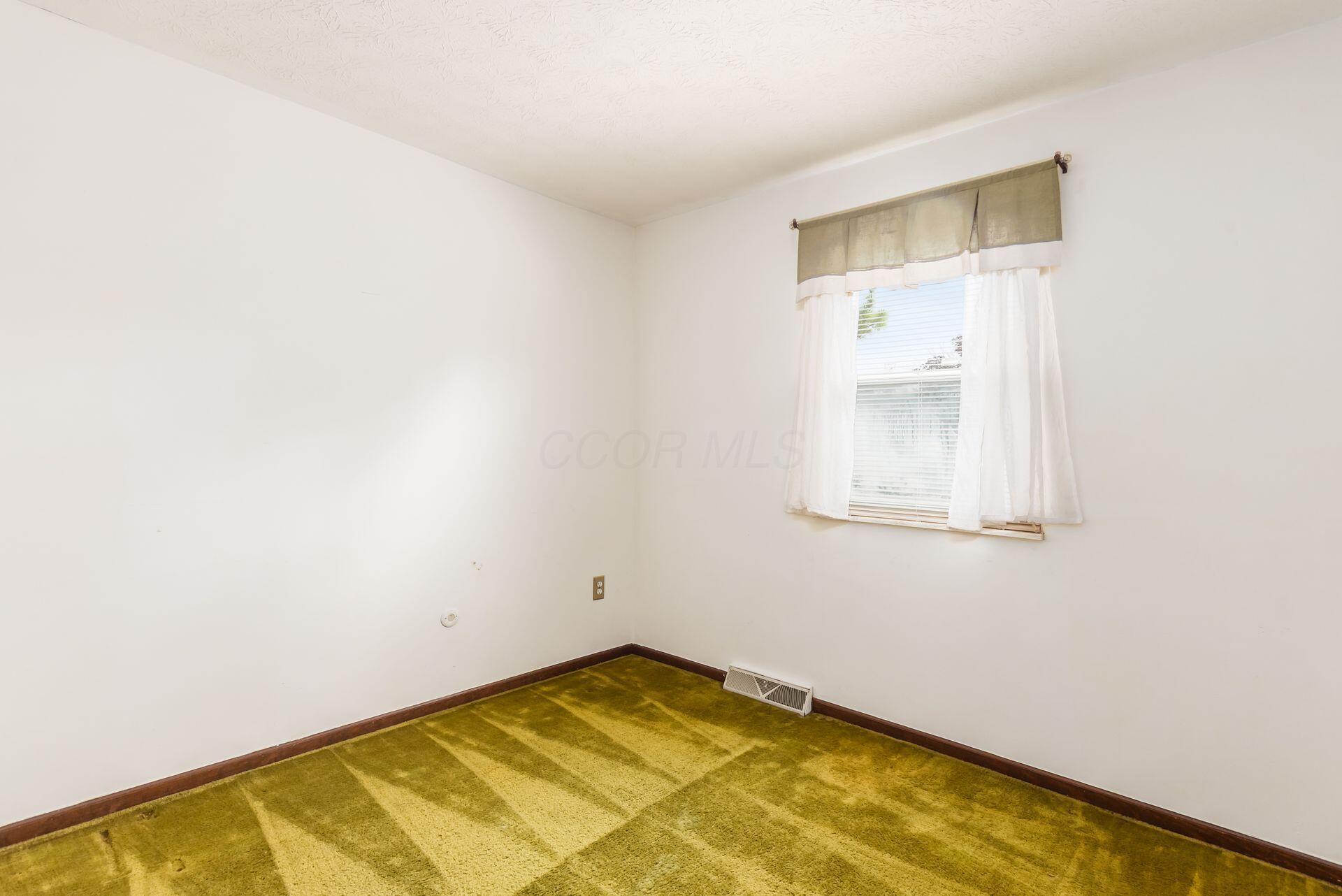 646 Darlene Place Property Photo 30
