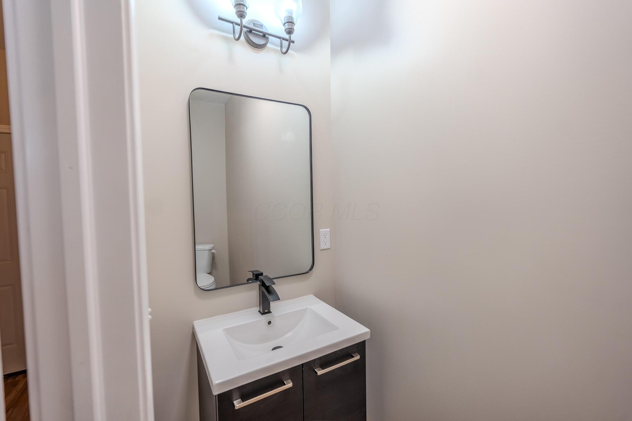 1216 Amherst Place Property Photo 24
