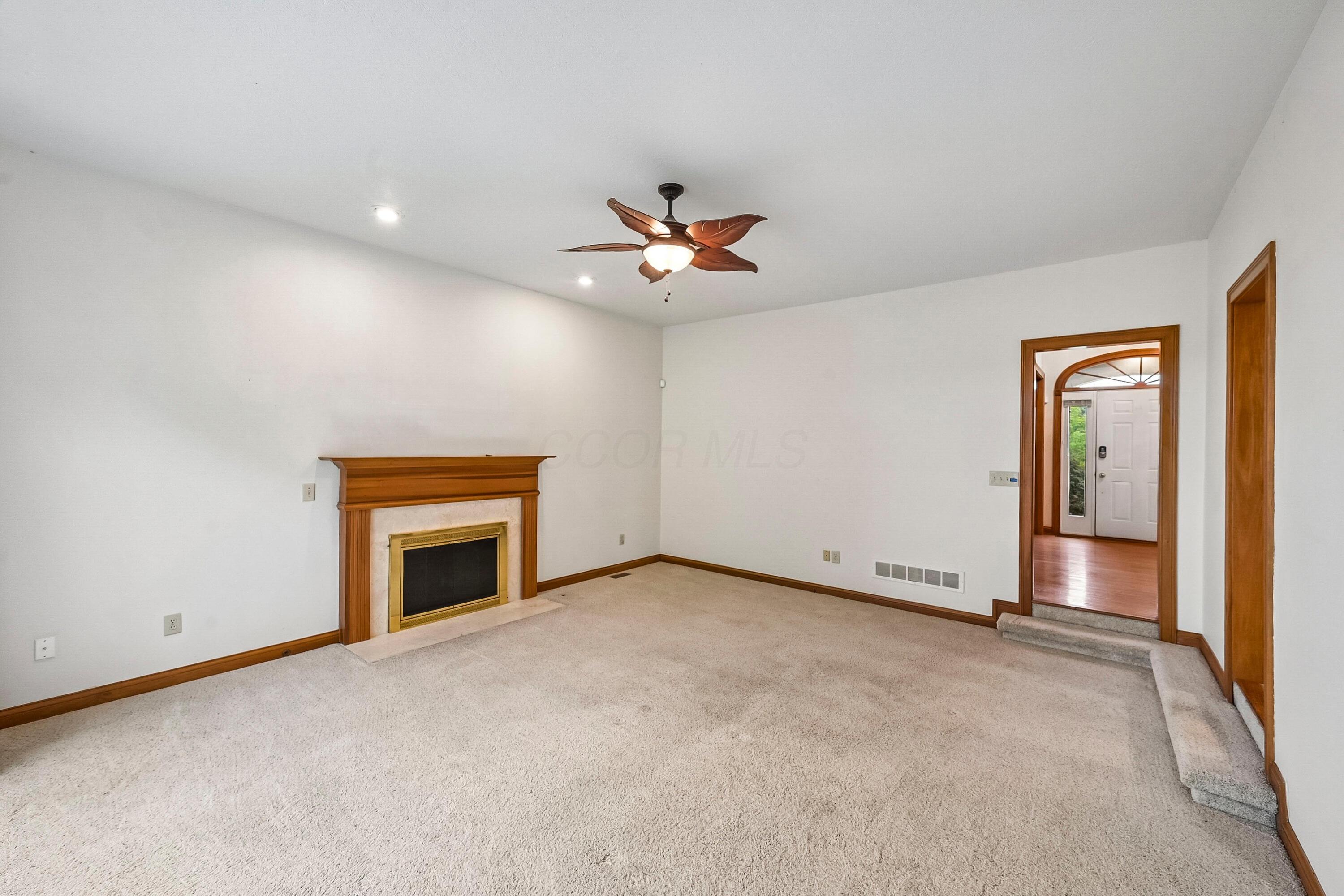 4542 Carrington Way Property Photo 3