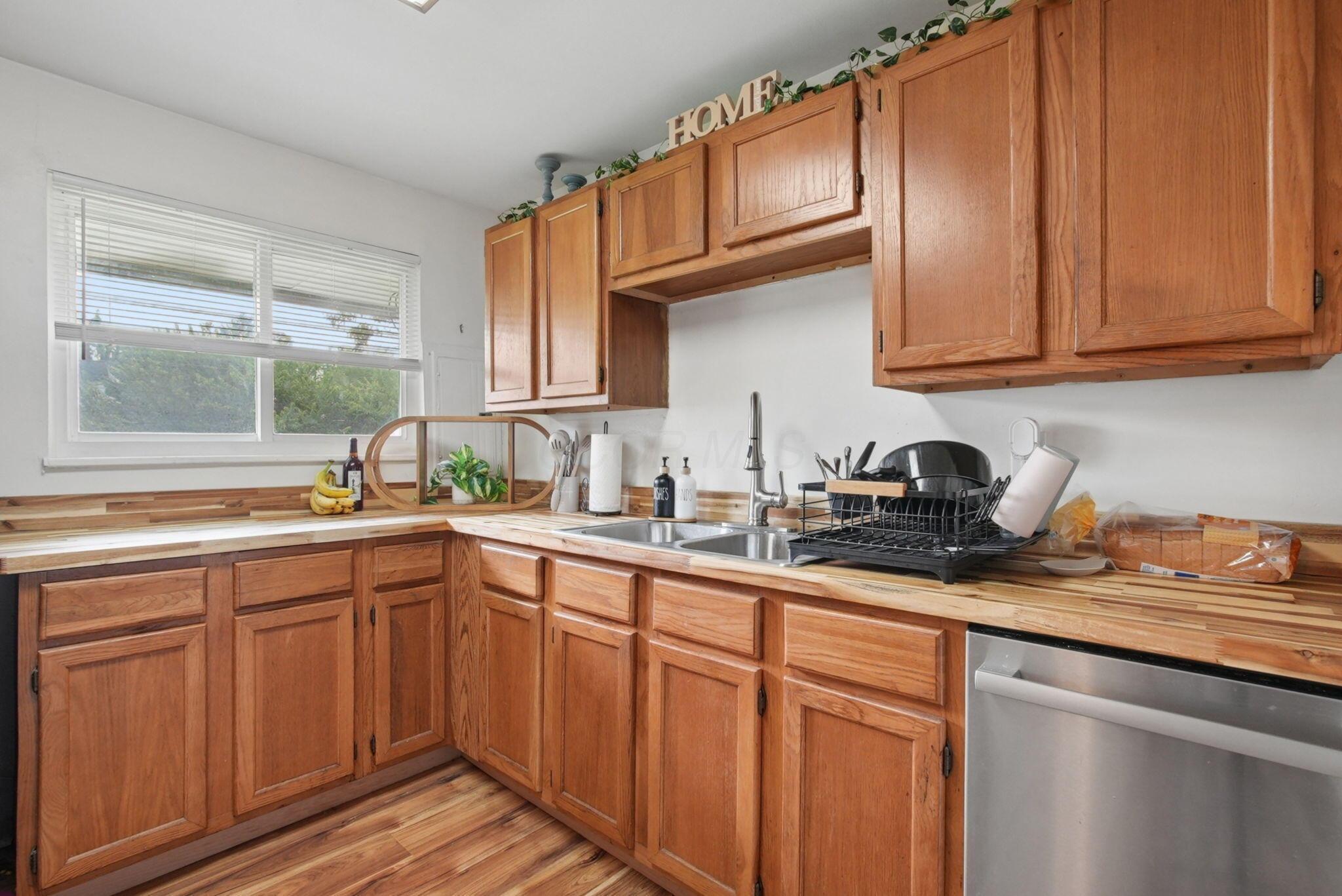 3513 Roswell Drive Property Photo 7