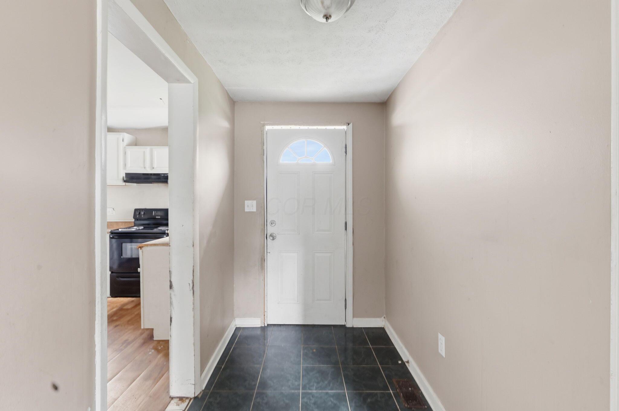 2732 Dibblee Avenue Property Photo 5