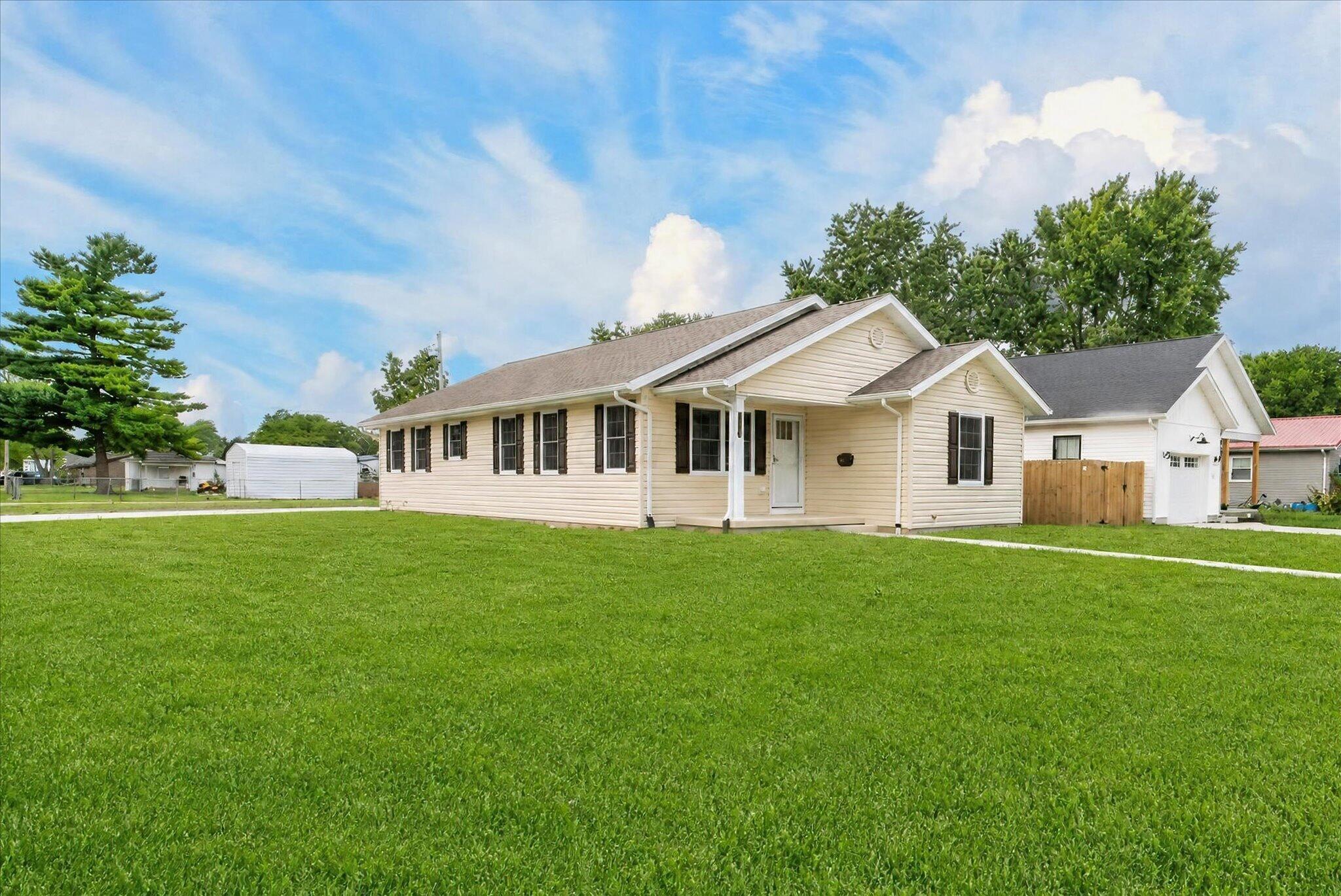 1104 E Paint Street Property Photo 1