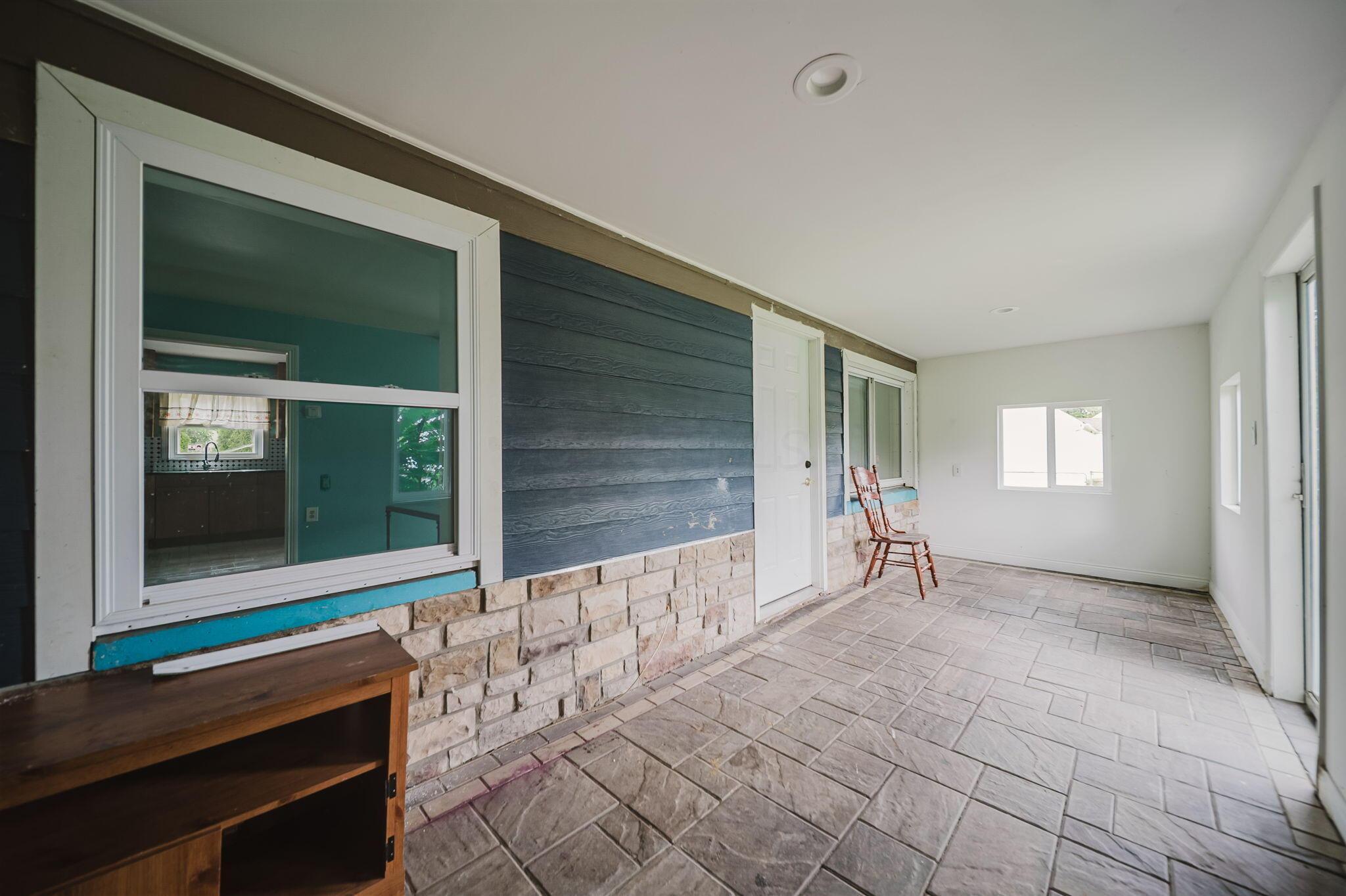 724 Glendower Avenue Property Photo 10