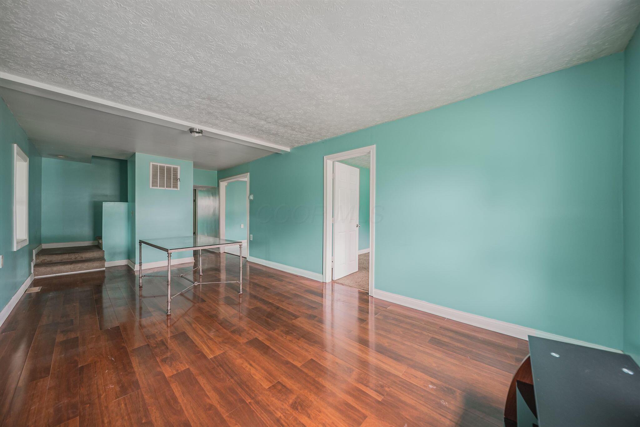724 Glendower Avenue Property Photo 14