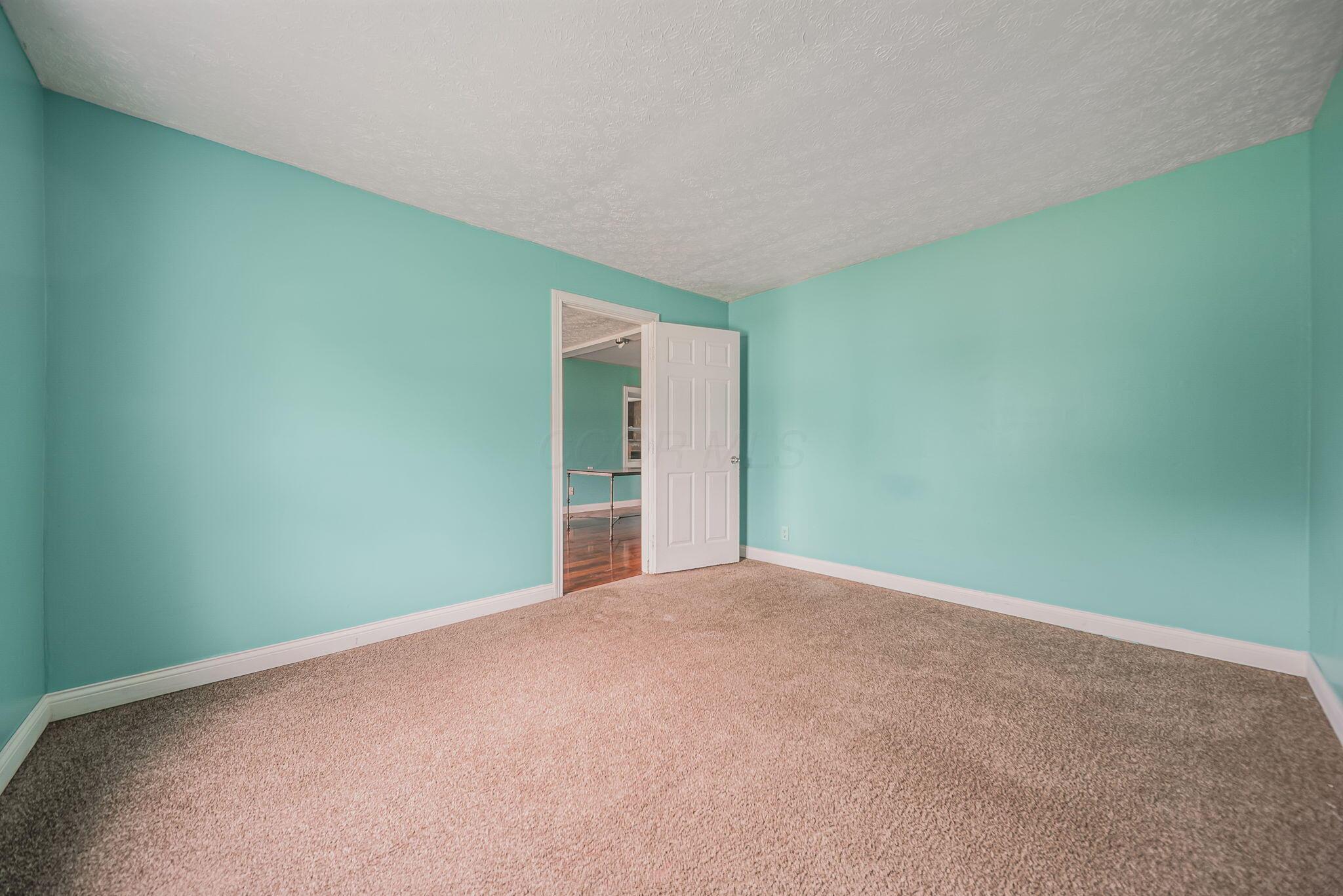 724 Glendower Avenue Property Photo 27