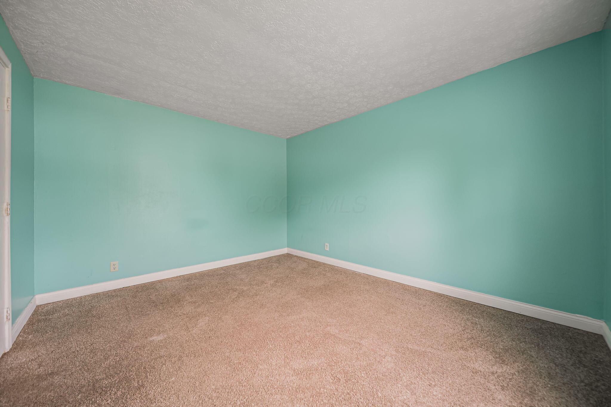 724 Glendower Avenue Property Photo 28