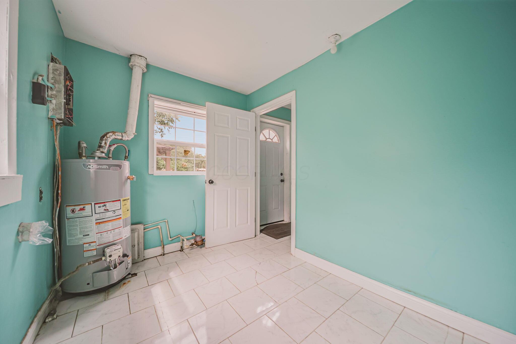 724 Glendower Avenue Property Photo 38