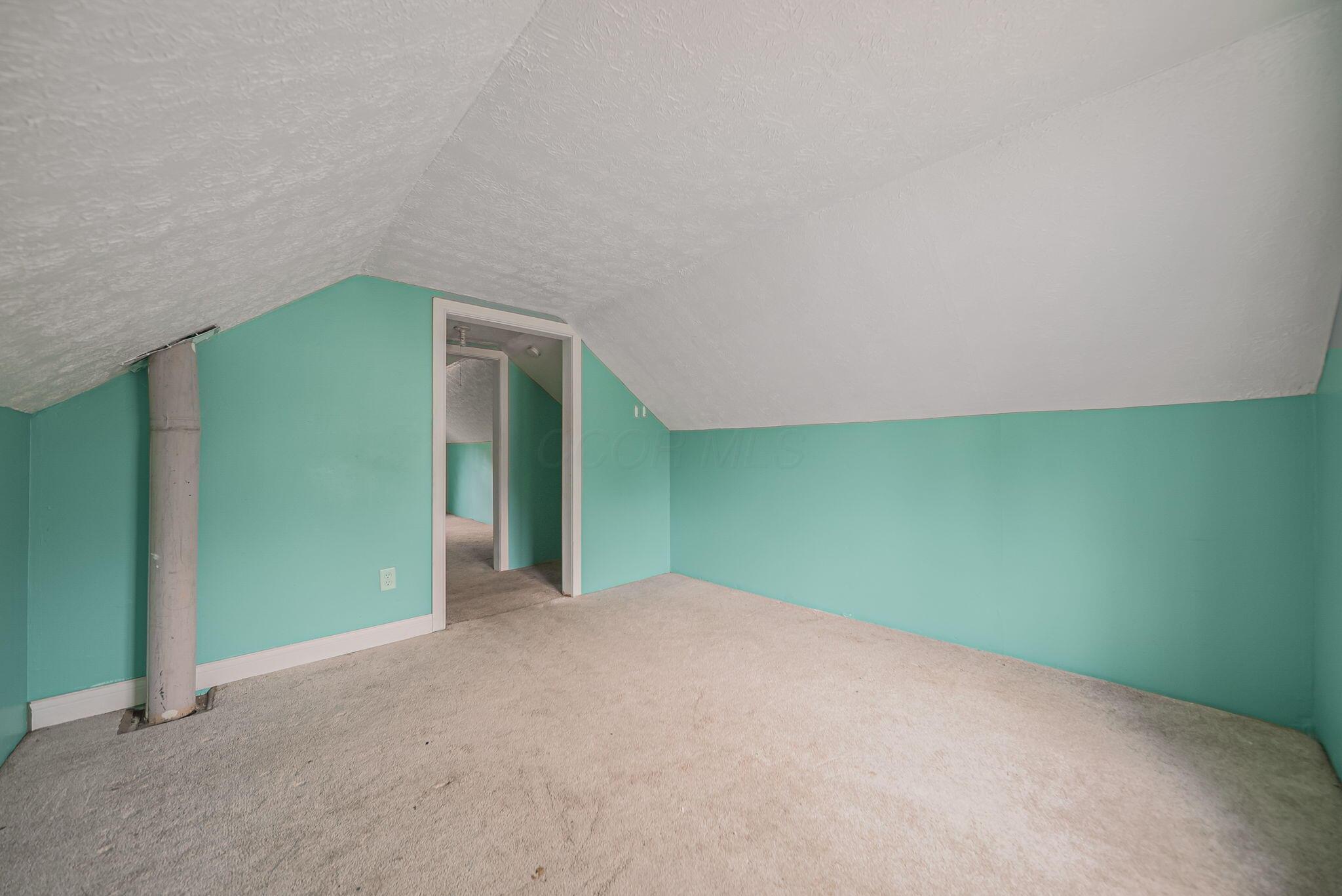 724 Glendower Avenue Property Photo 52
