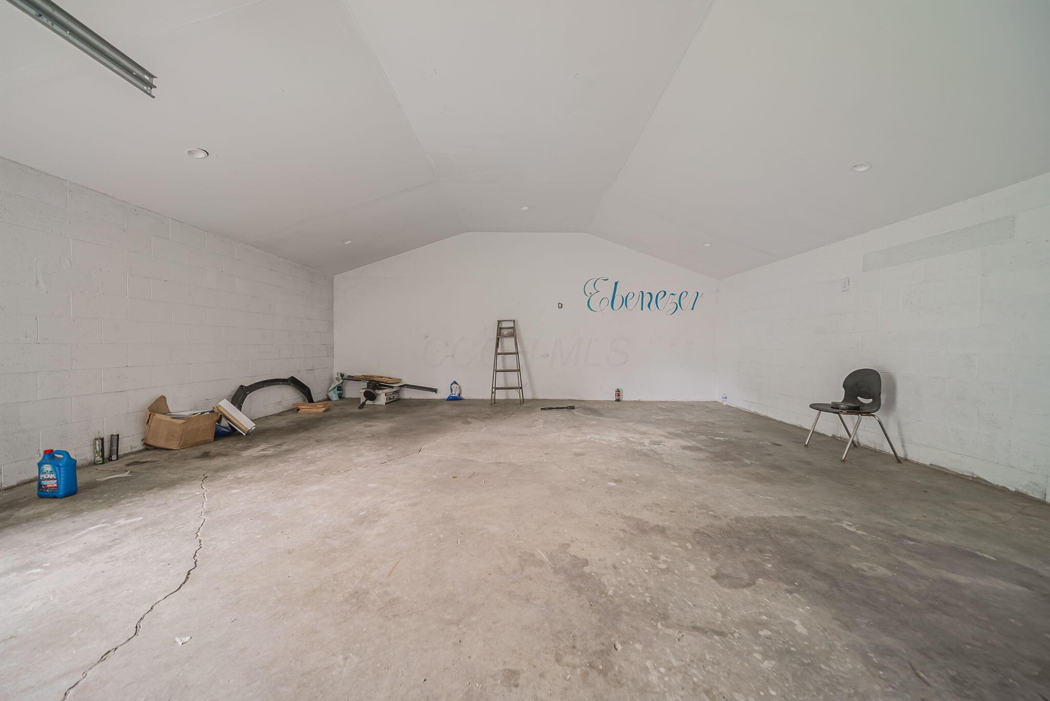 724 Glendower Avenue Property Photo 57