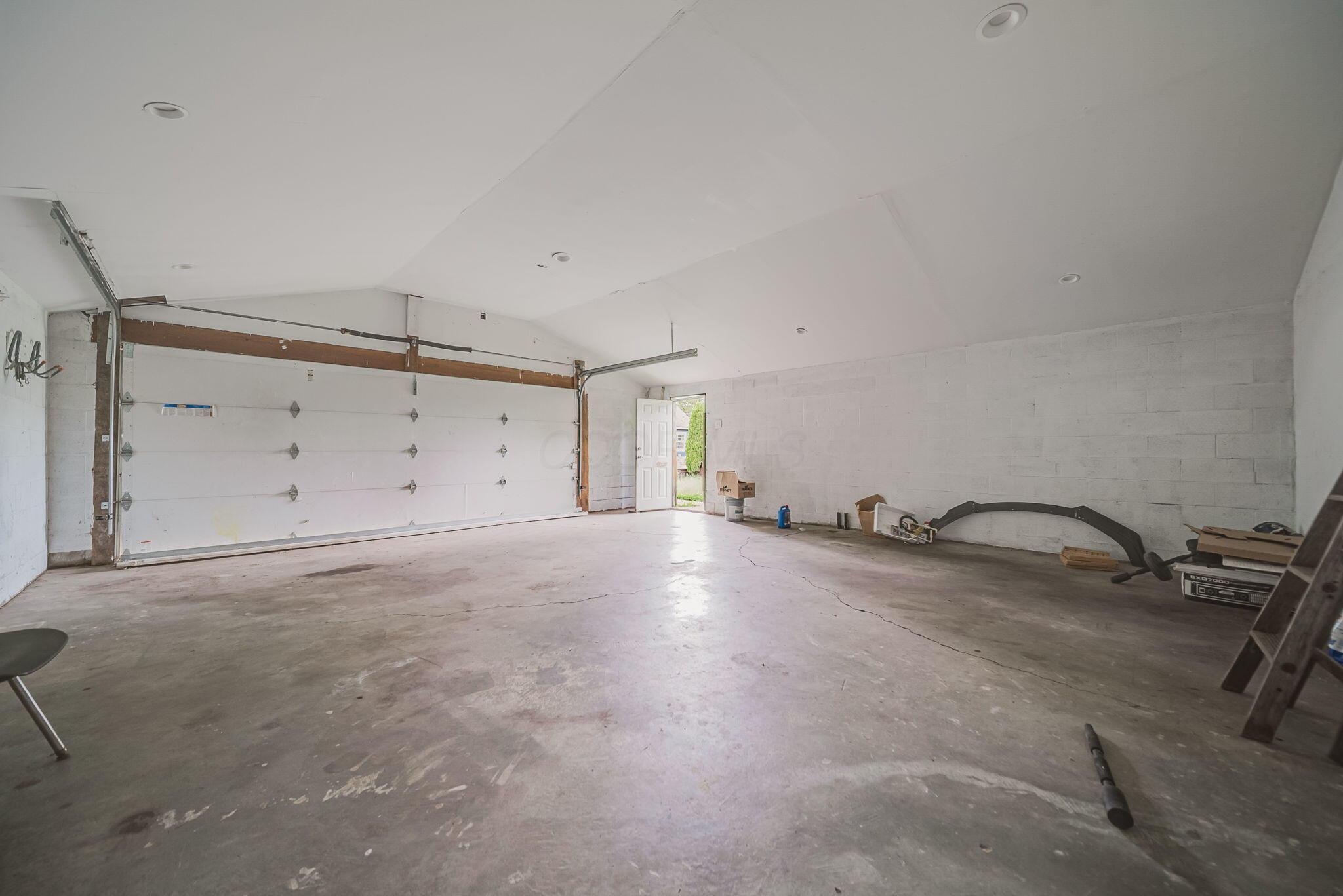 724 Glendower Avenue Property Photo 58