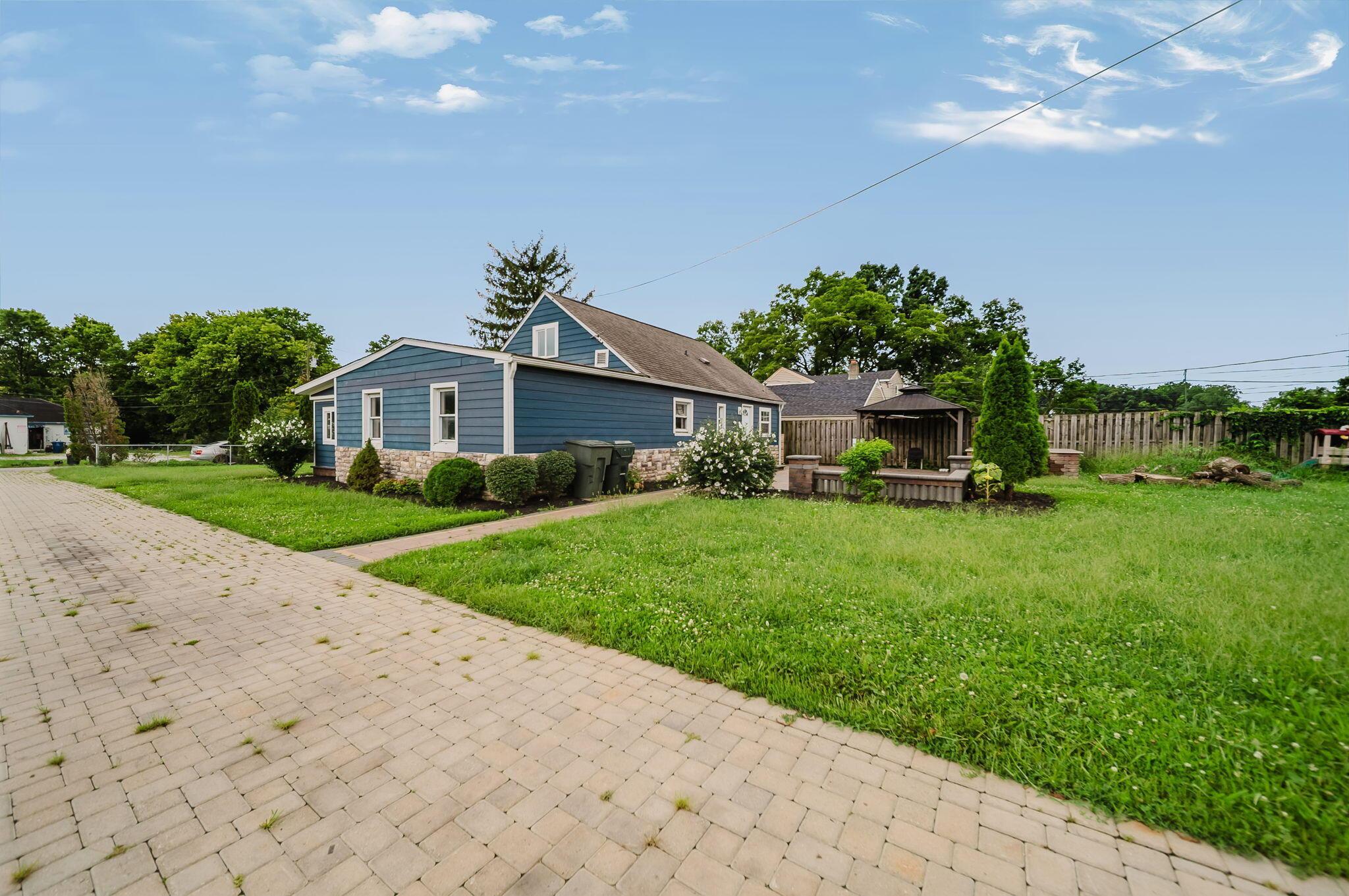 724 Glendower Avenue Property Photo 71