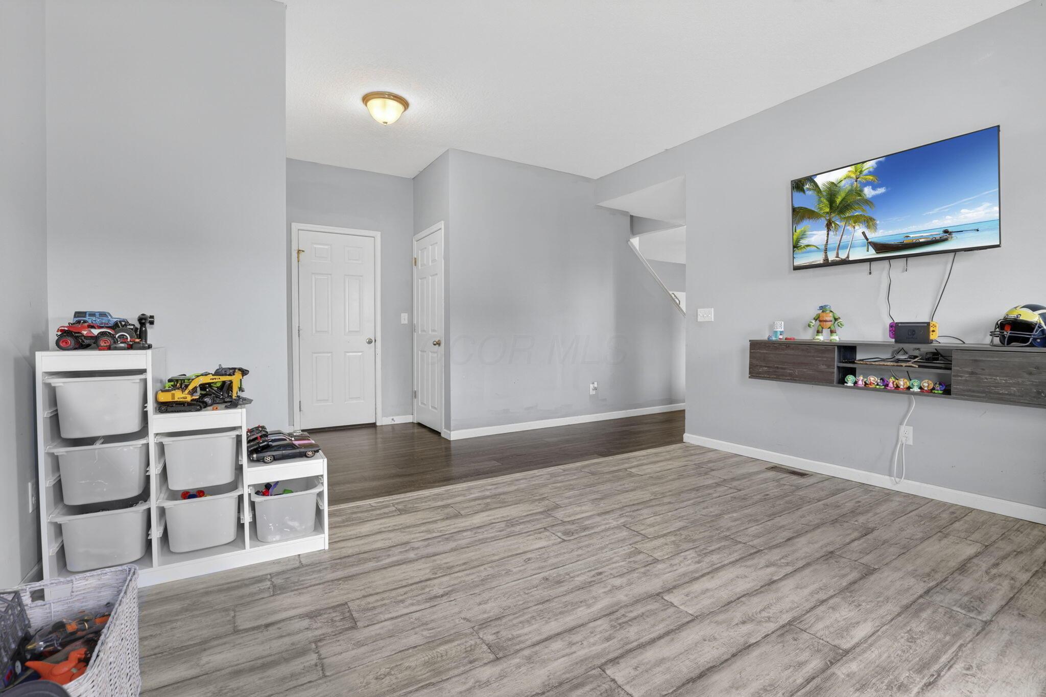60 Henderson Lane Property Photo 20