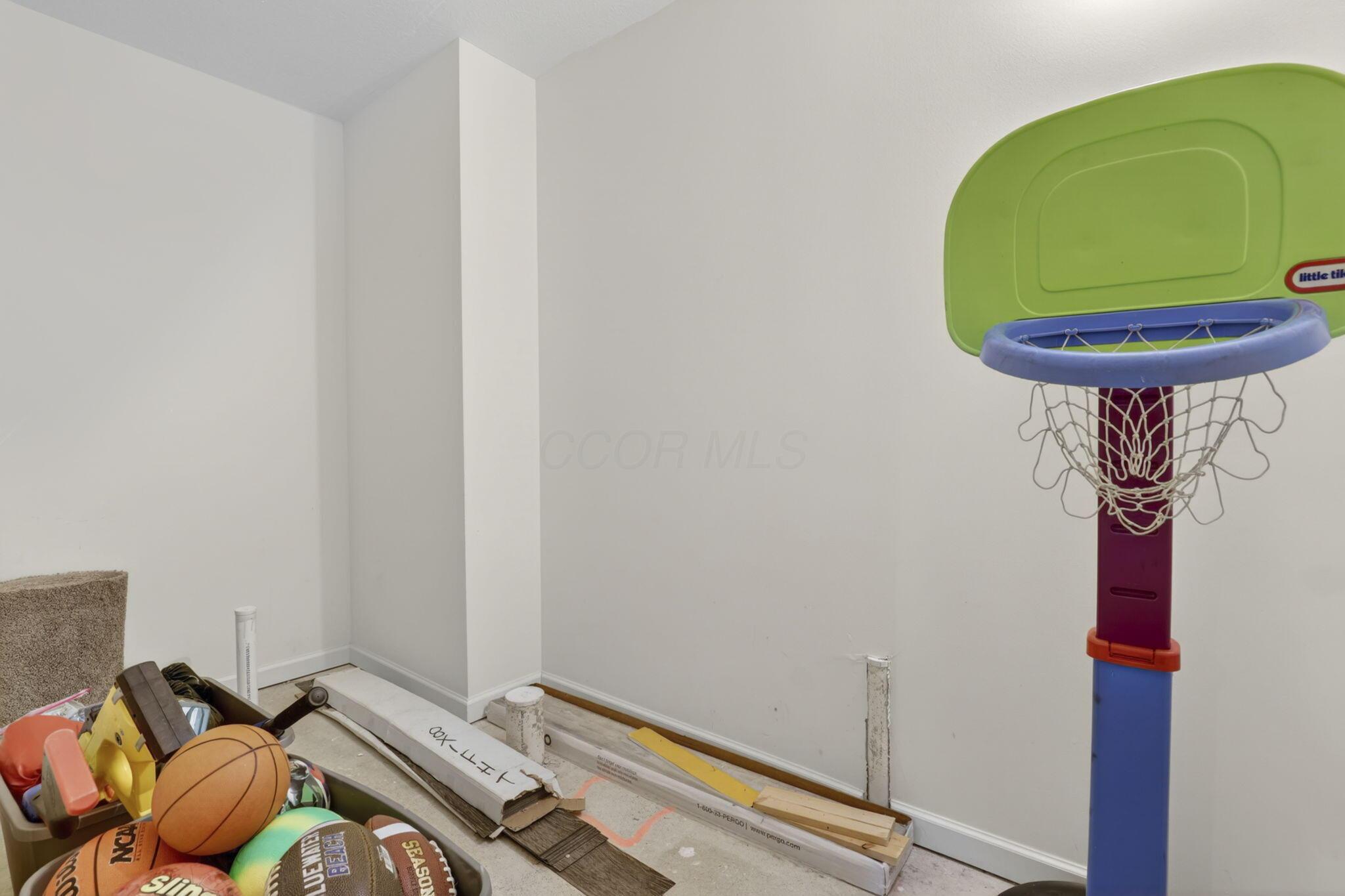 60 Henderson Lane Property Photo 47