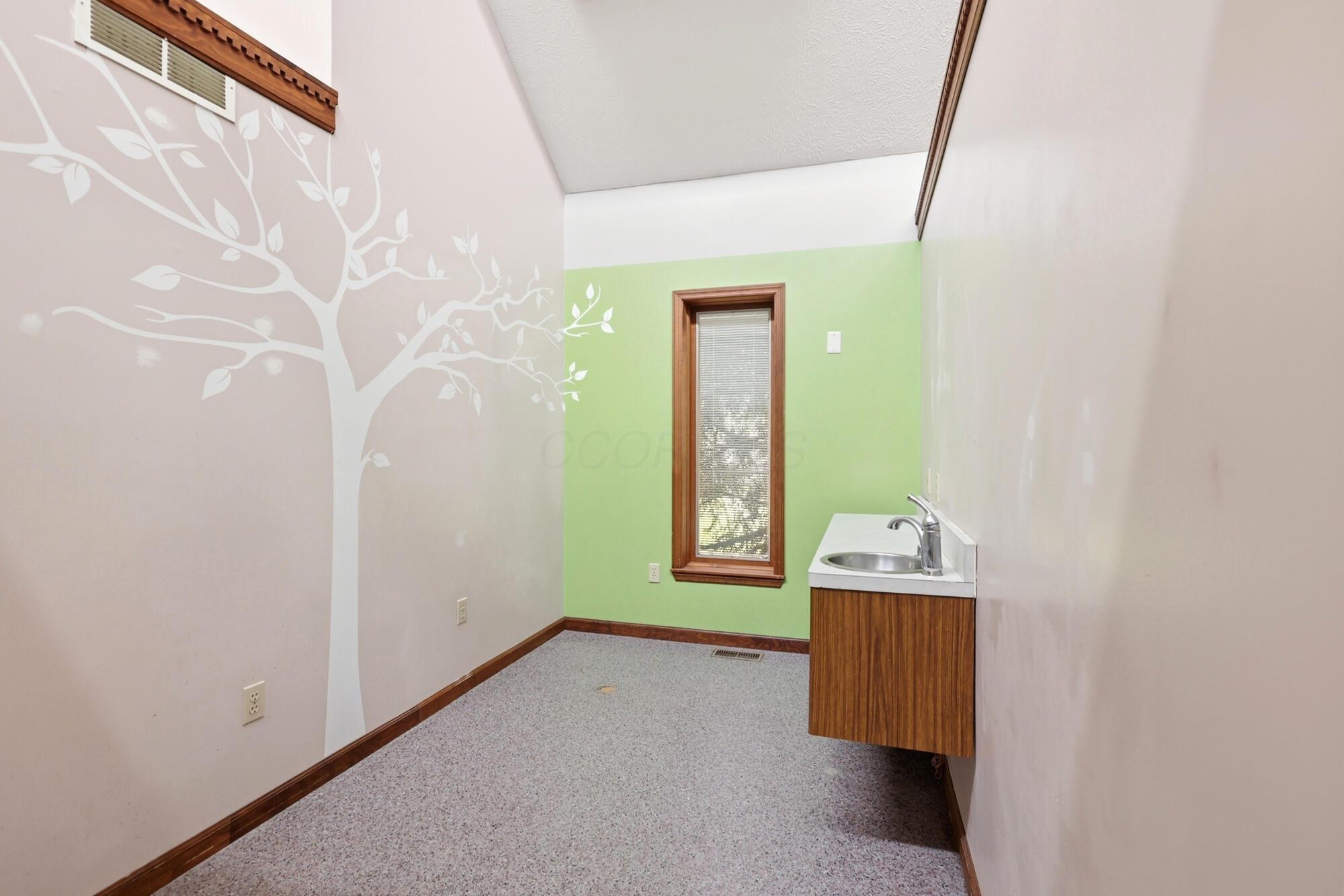 415 E Home Road Property Photo 59