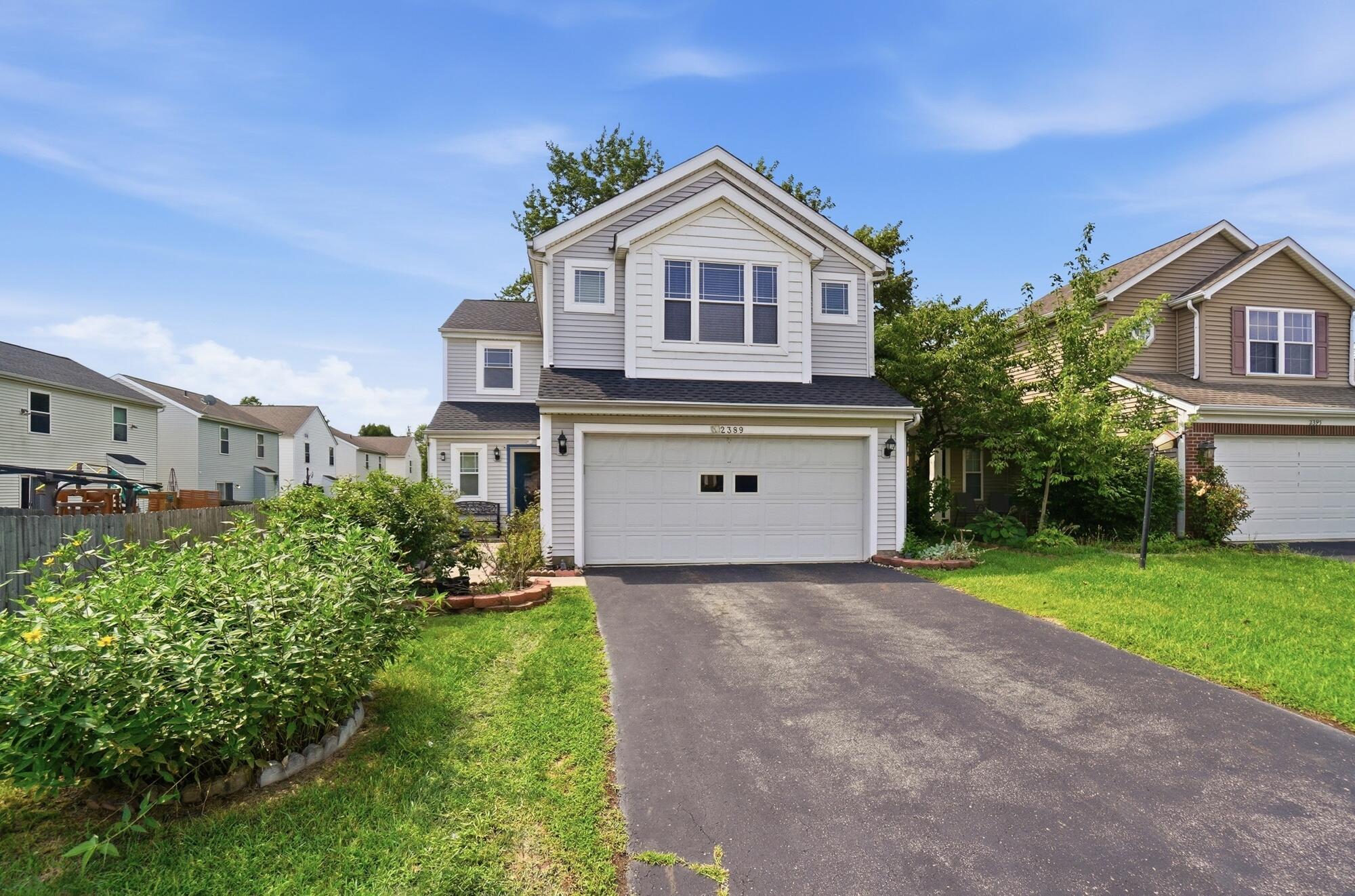 2389 Maple Hedge Way Property Photo 2