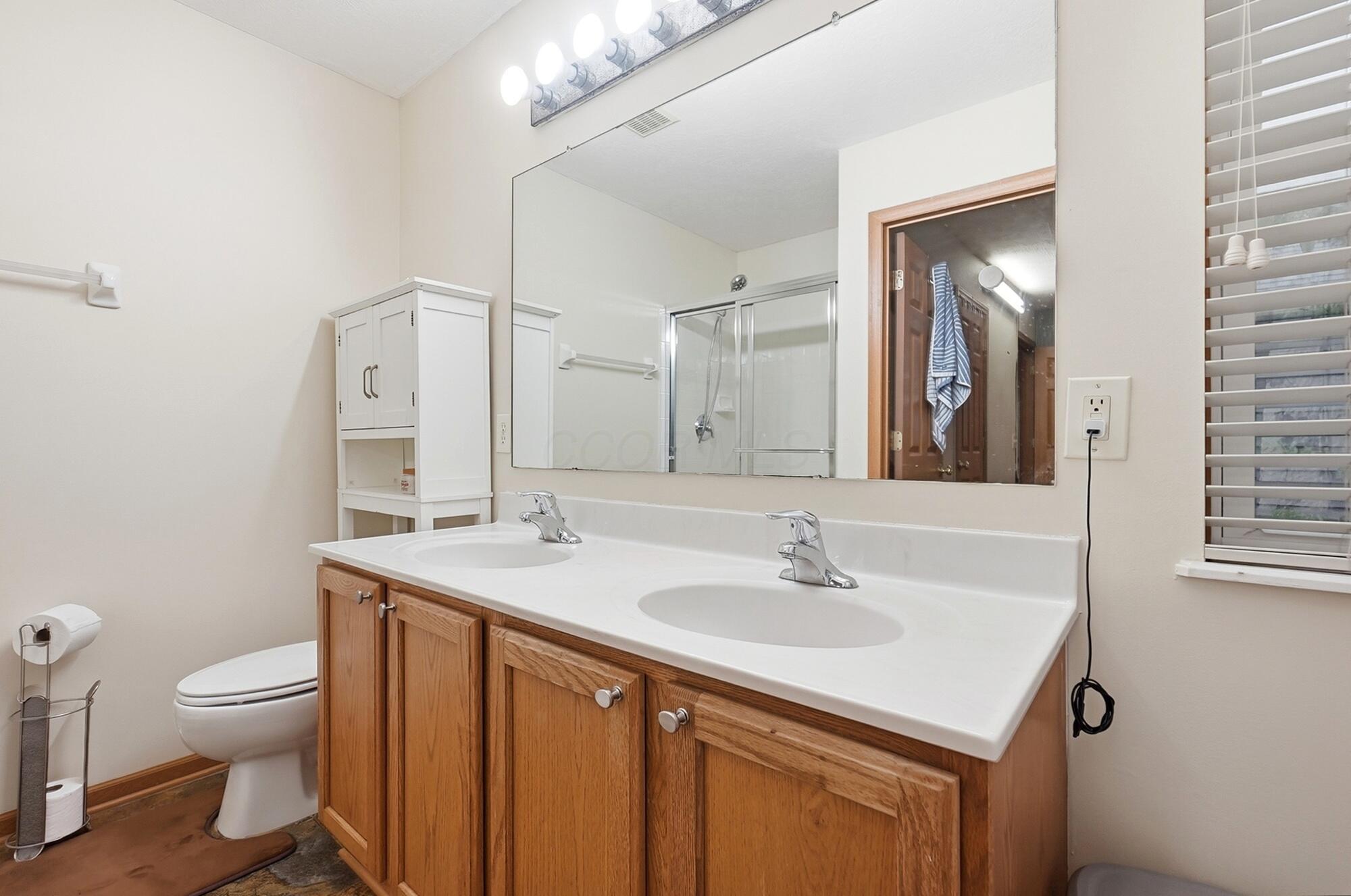 2389 Maple Hedge Way Property Photo 34
