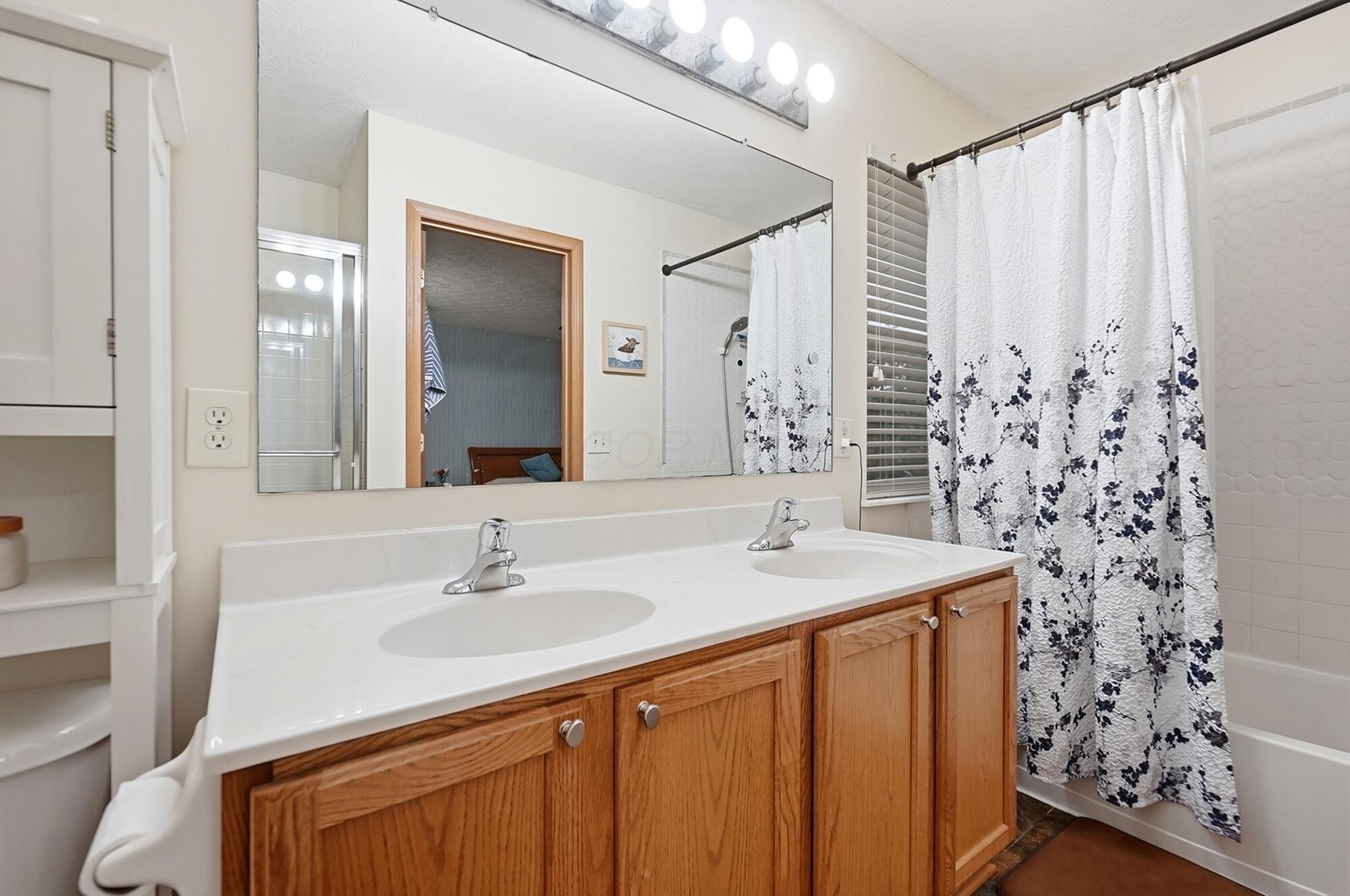 2389 Maple Hedge Way Property Photo 35