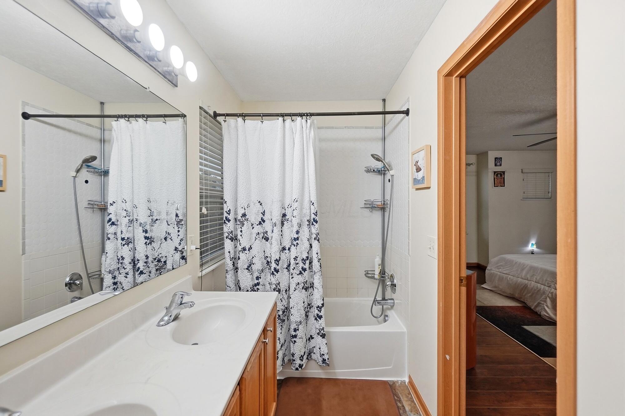 2389 Maple Hedge Way Property Photo 36