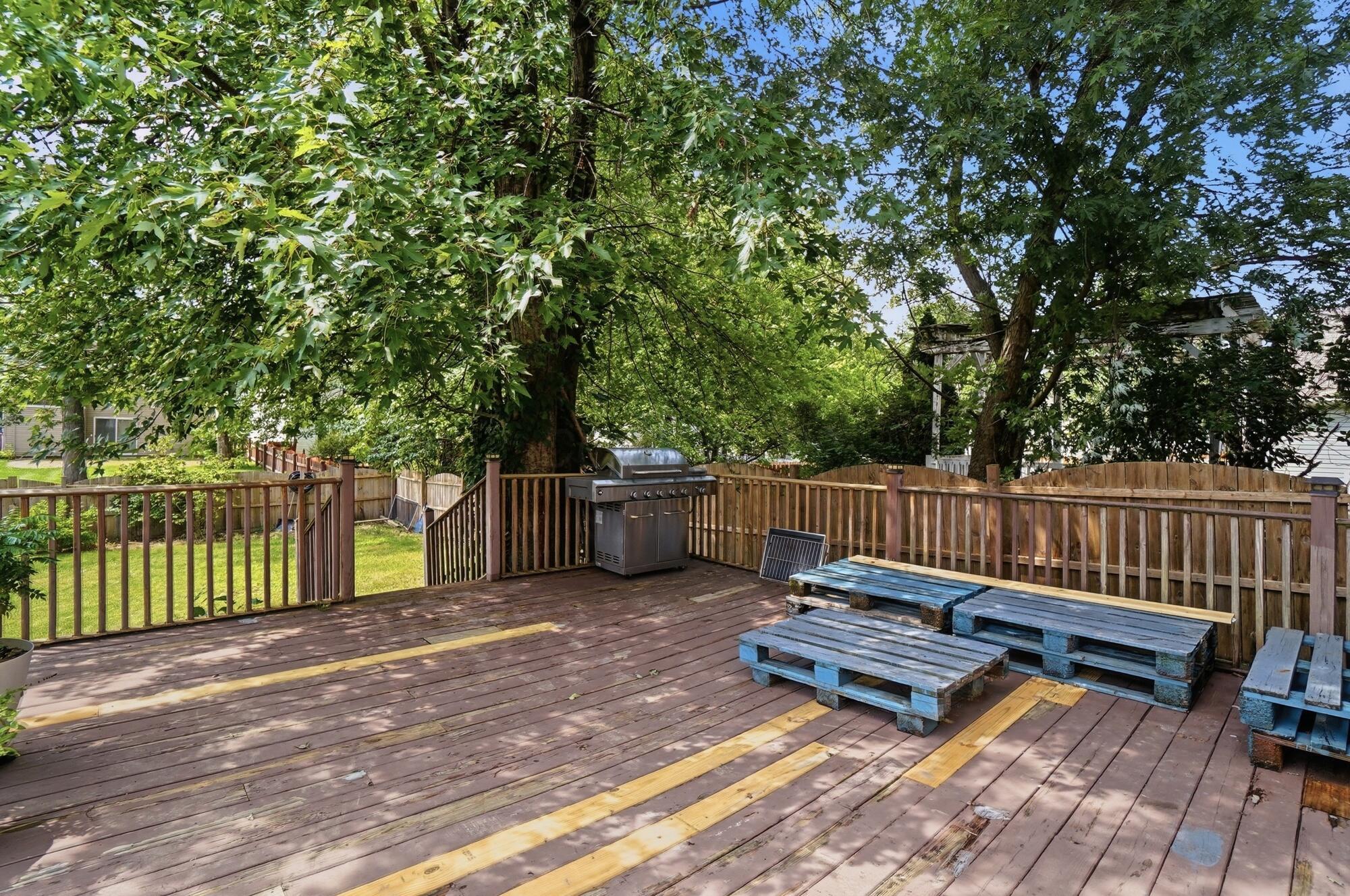 2389 Maple Hedge Way Property Photo 49