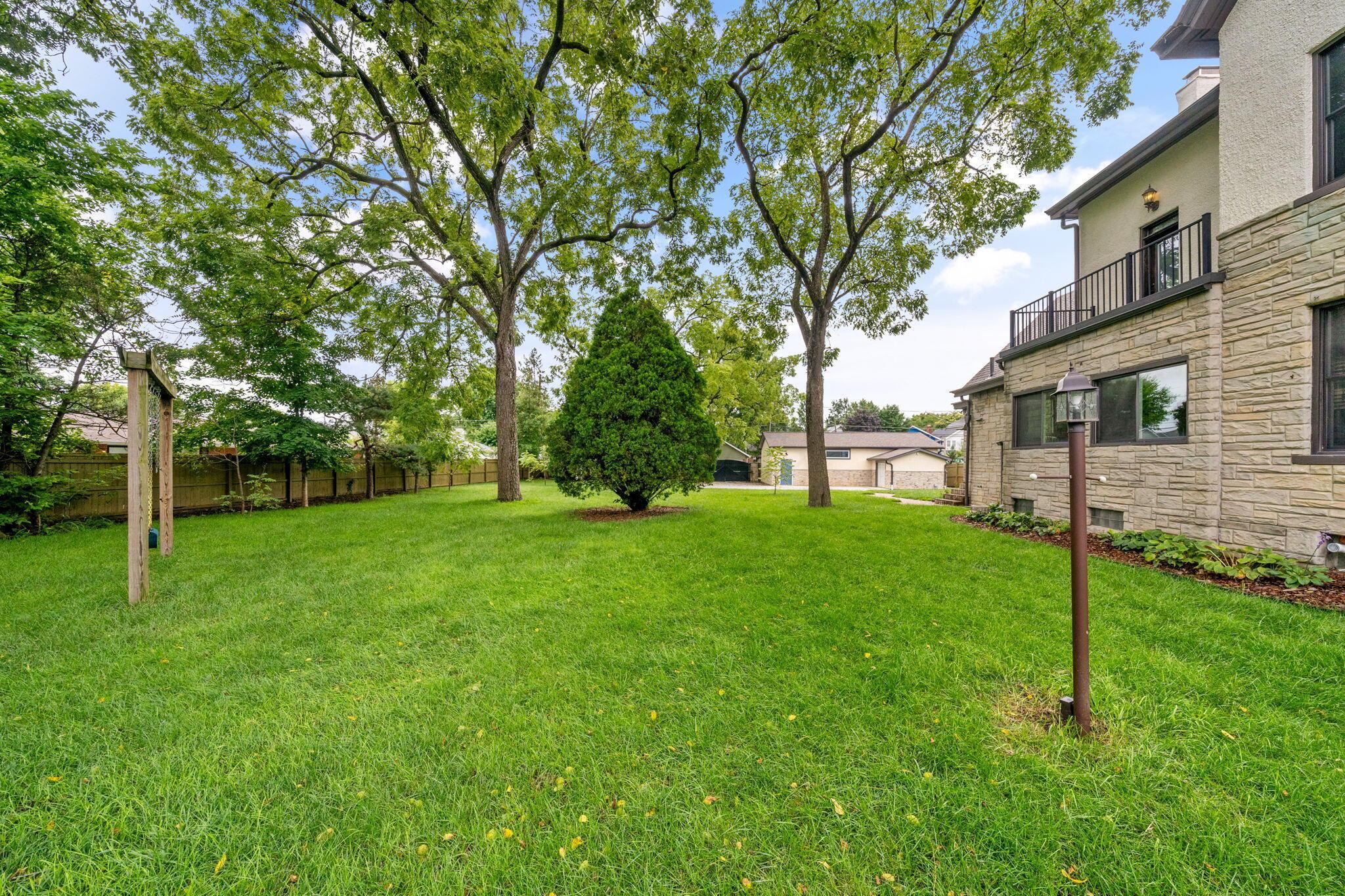 367 E Jenkins Avenue Property Photo 6