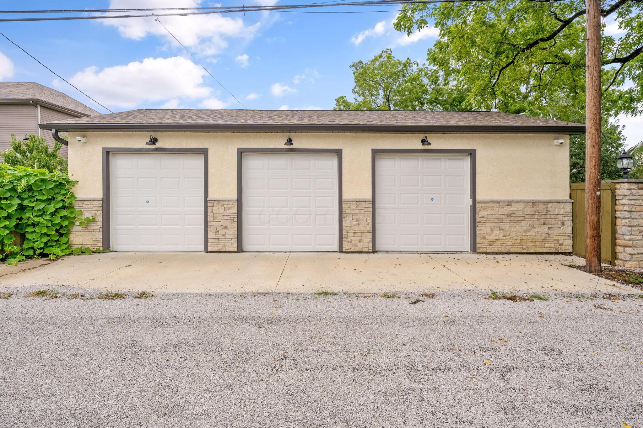367 E Jenkins Avenue Property Photo 81