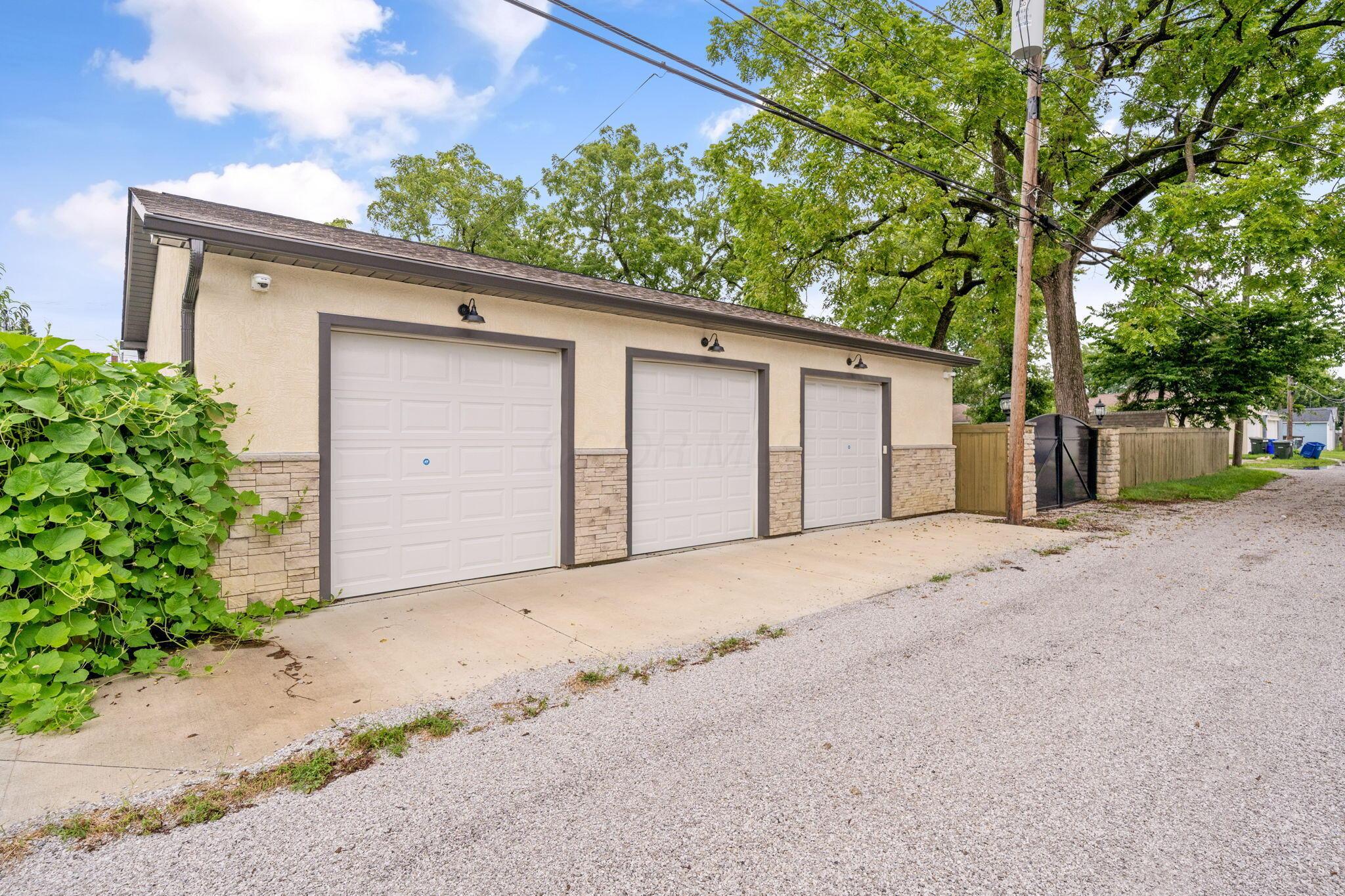 367 E Jenkins Avenue Property Photo 82