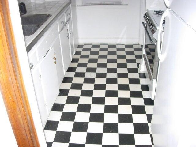 367 E Beaumont Road Property Photo 4