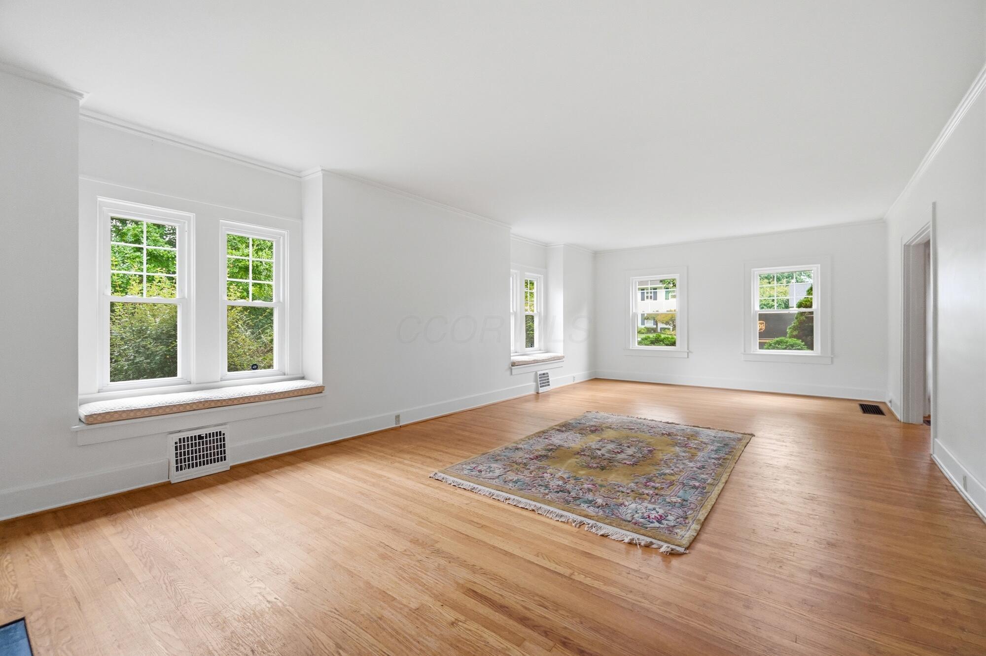 1824 Crescent Drive Property Photo 12