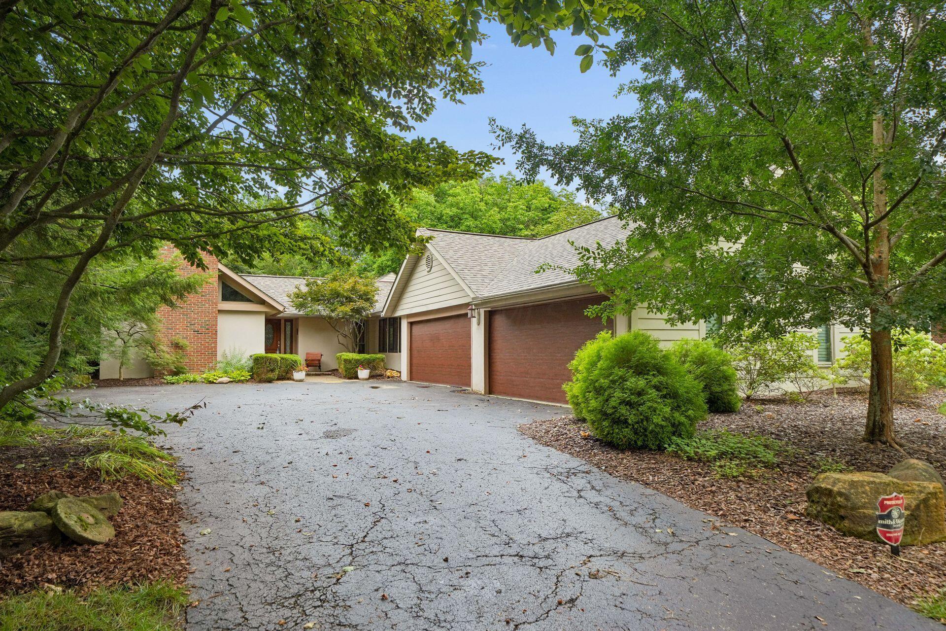 2756 Lear Road Property Photo 1