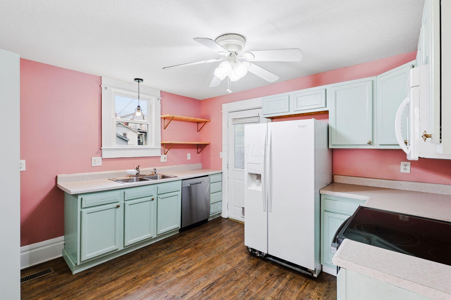 442 Clarendon Street Property Photo 17