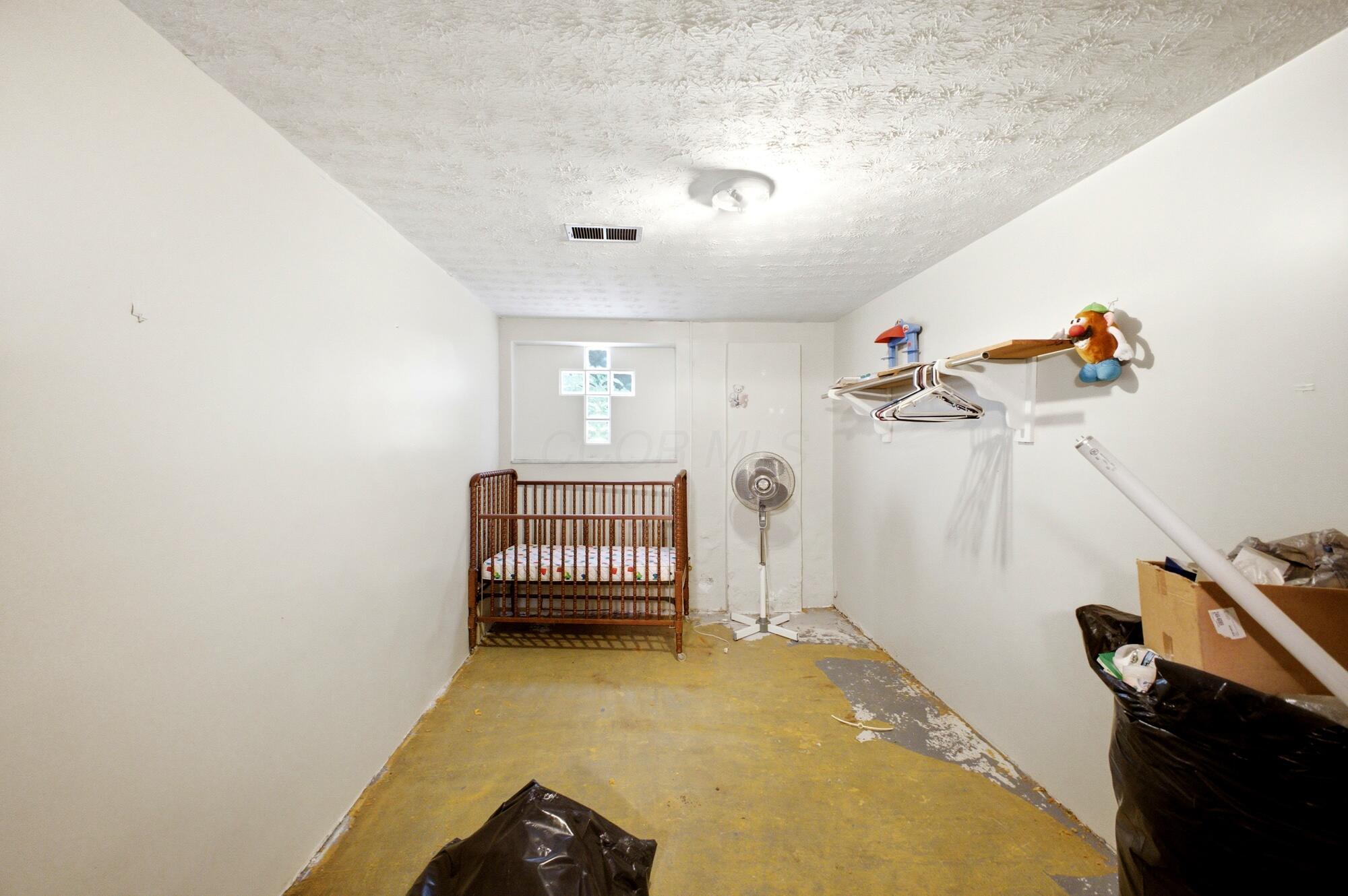 844 Summit Street Property Photo 16