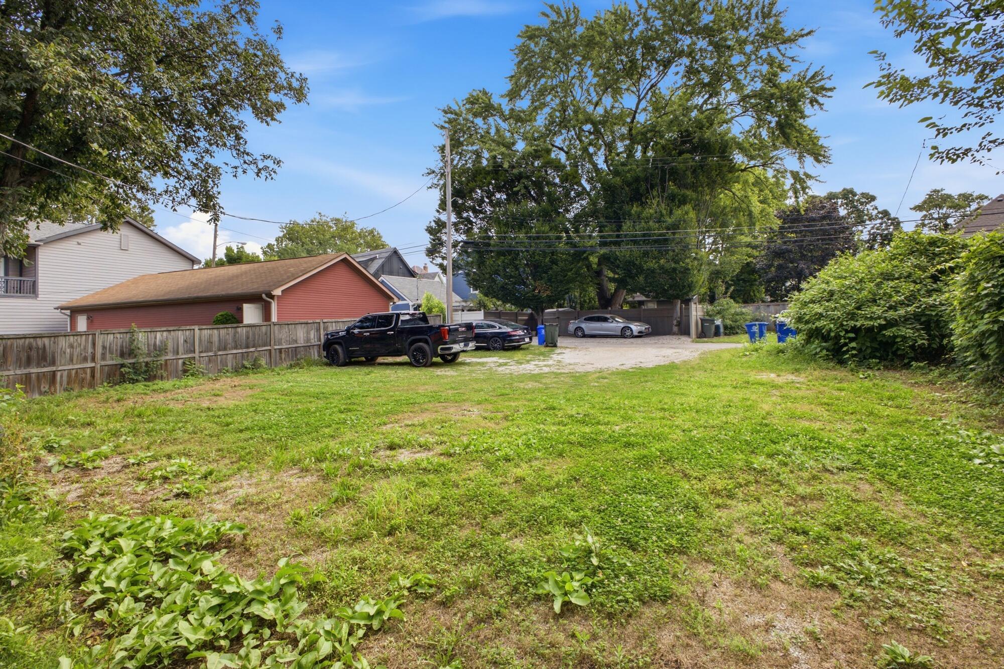 844 Summit Street Property Photo 45