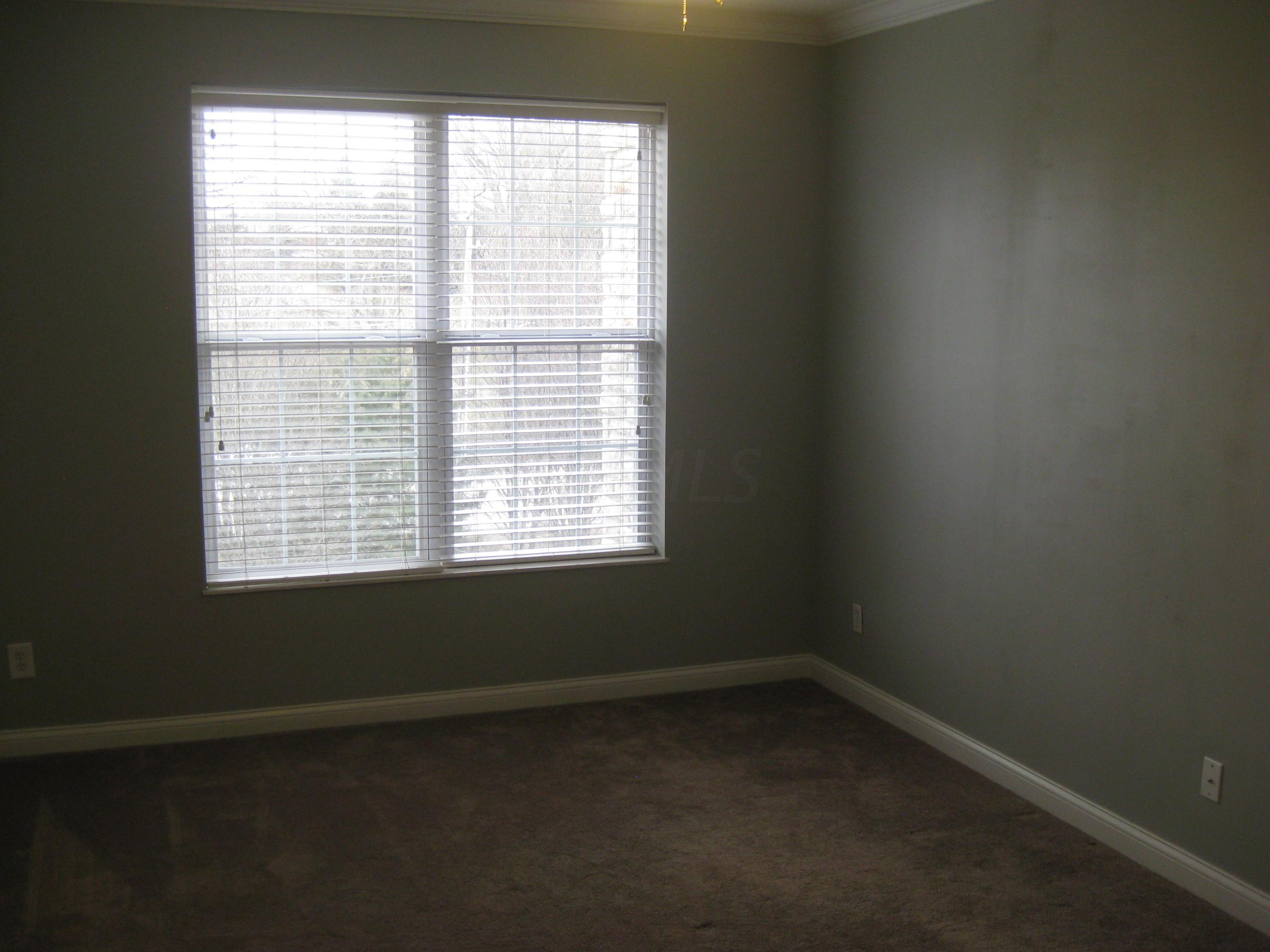 2245 Riverside Drive, 301 Property Photo 13