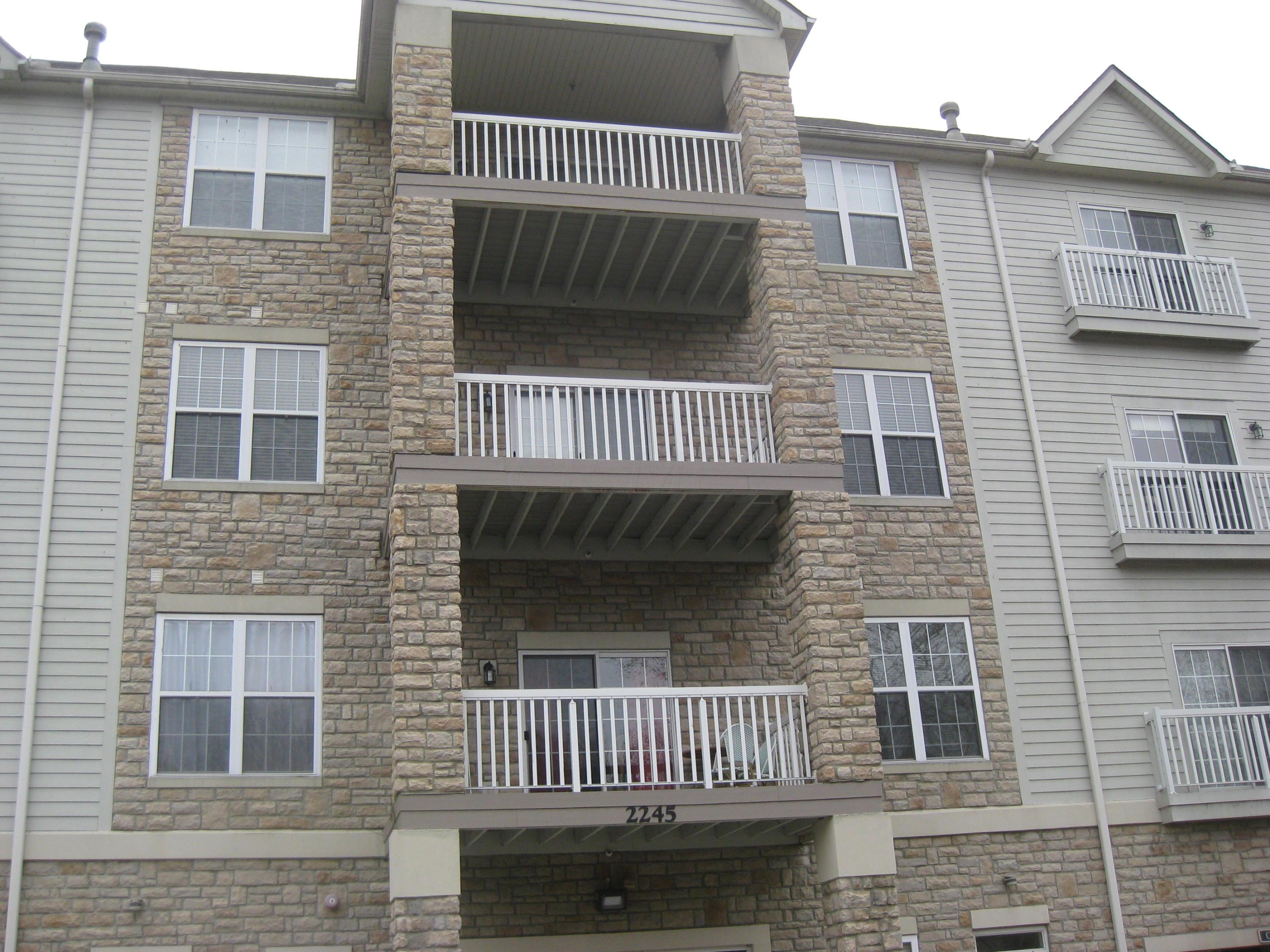 2245 Riverside Drive, 301 Property Photo 18