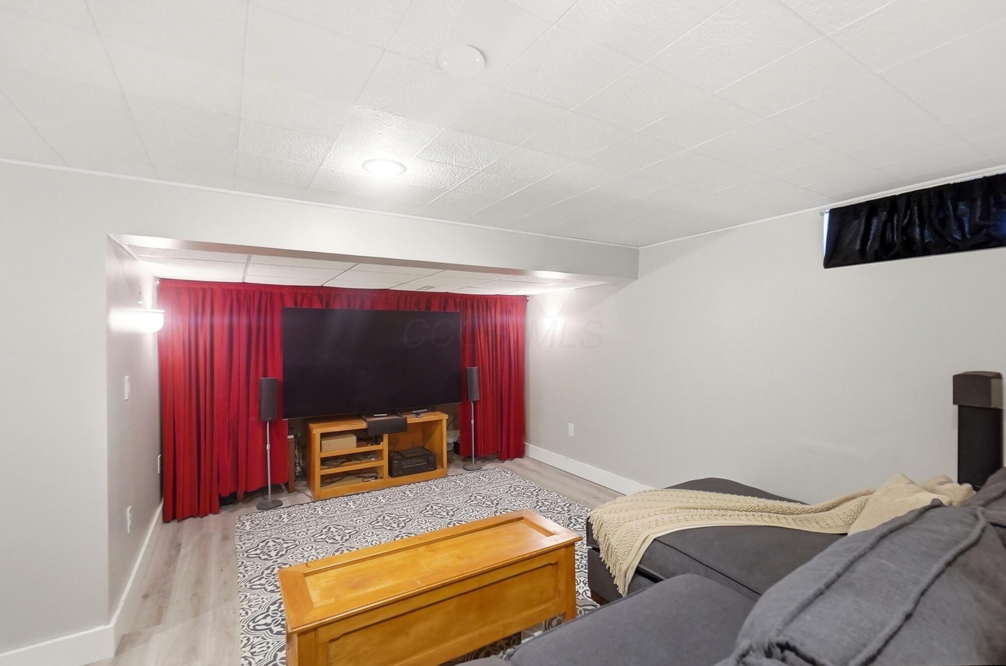 525 Saulsbury Court Property Photo 35